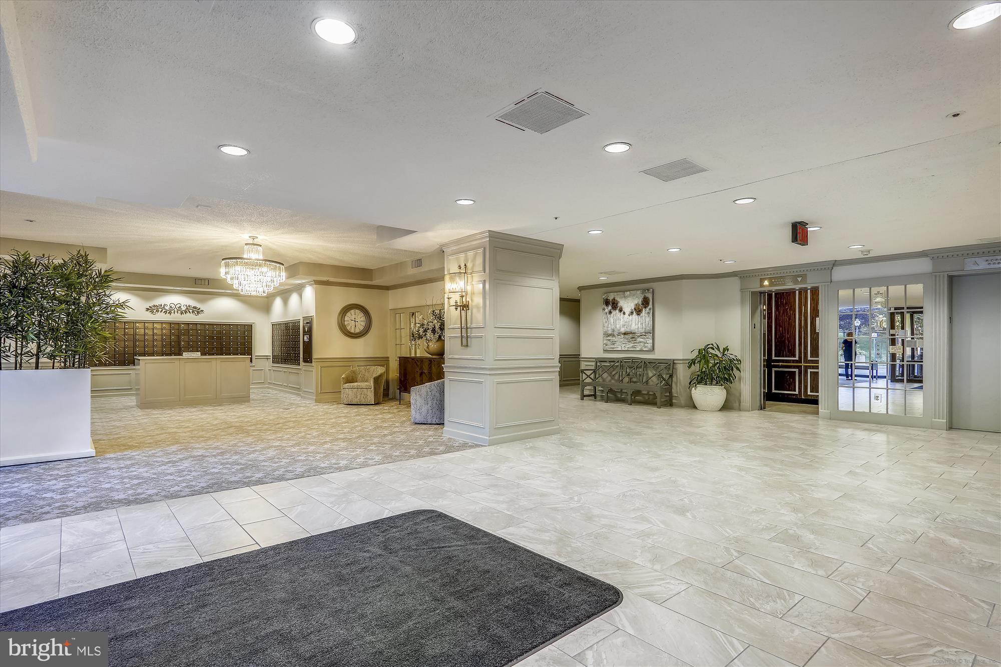 LEISURE WORLD - Residential