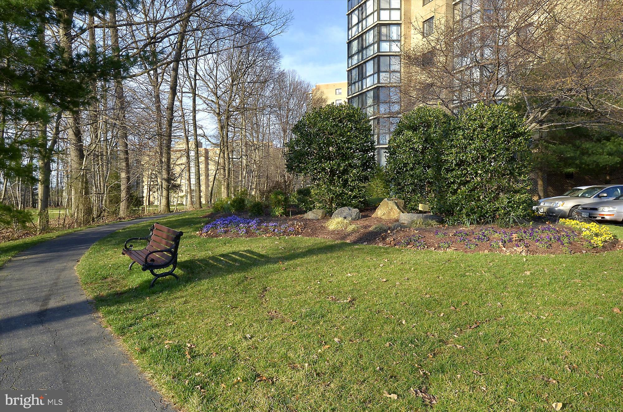 LEISURE WORLD - Residential