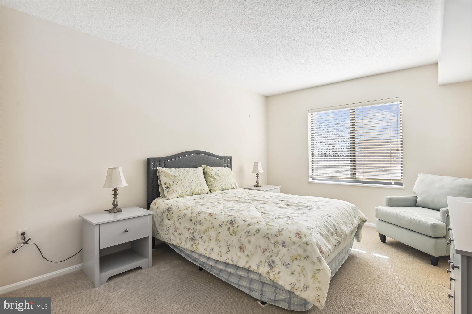 LEISURE WORLD - Residential