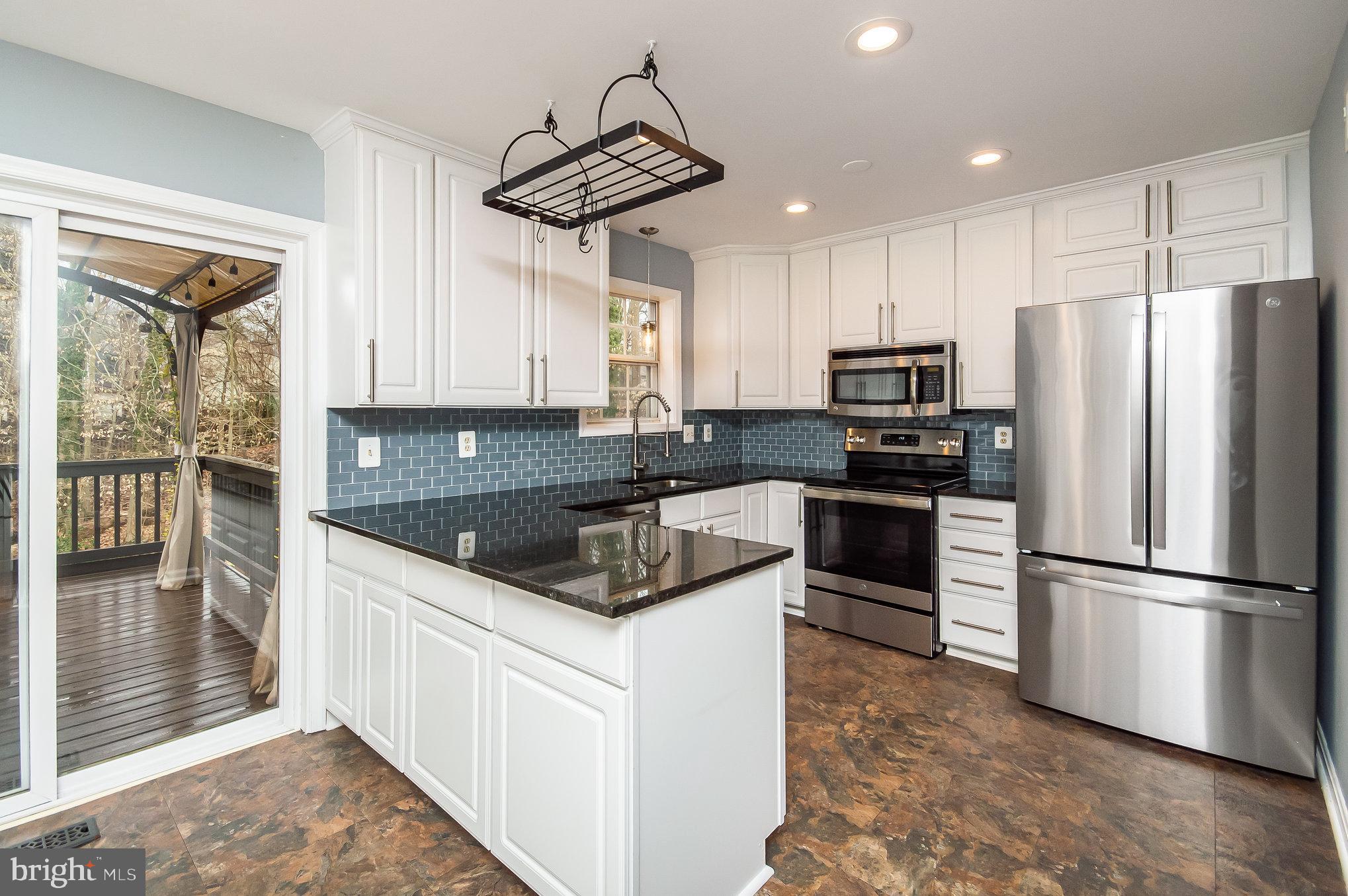 LAKE RIDGE - Residential Lease