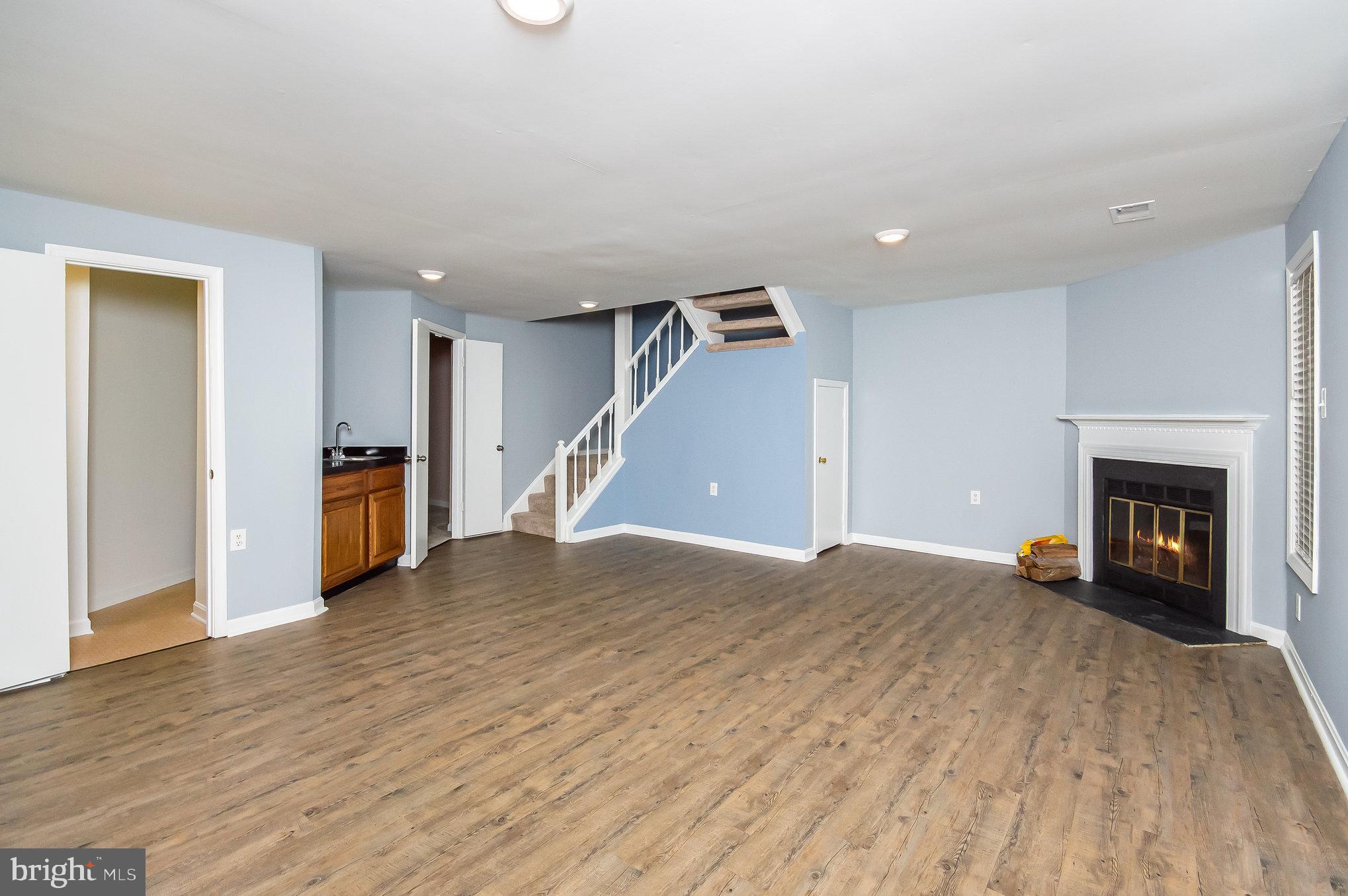 LAKE RIDGE - Residential Lease