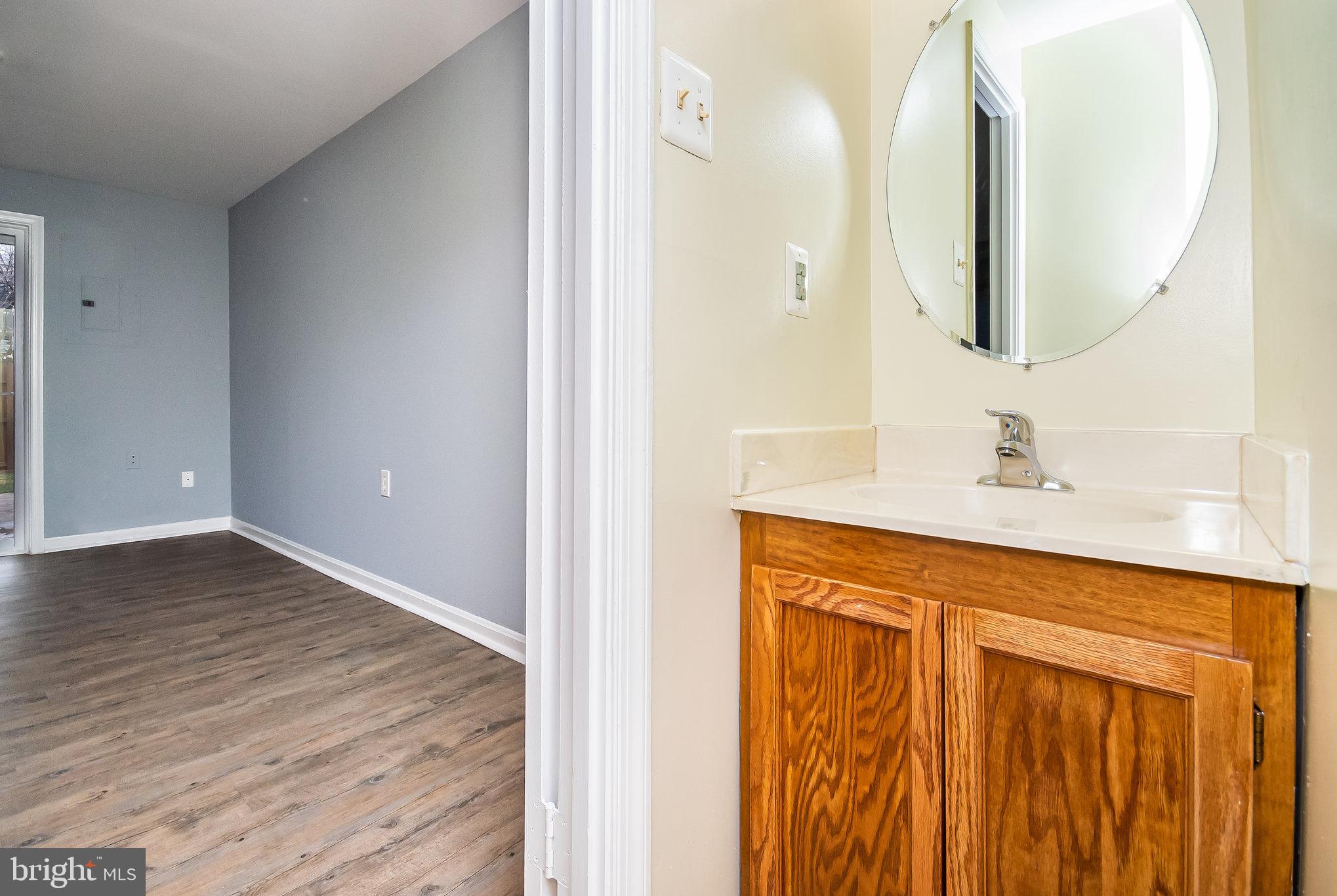 LAKE RIDGE - Residential Lease