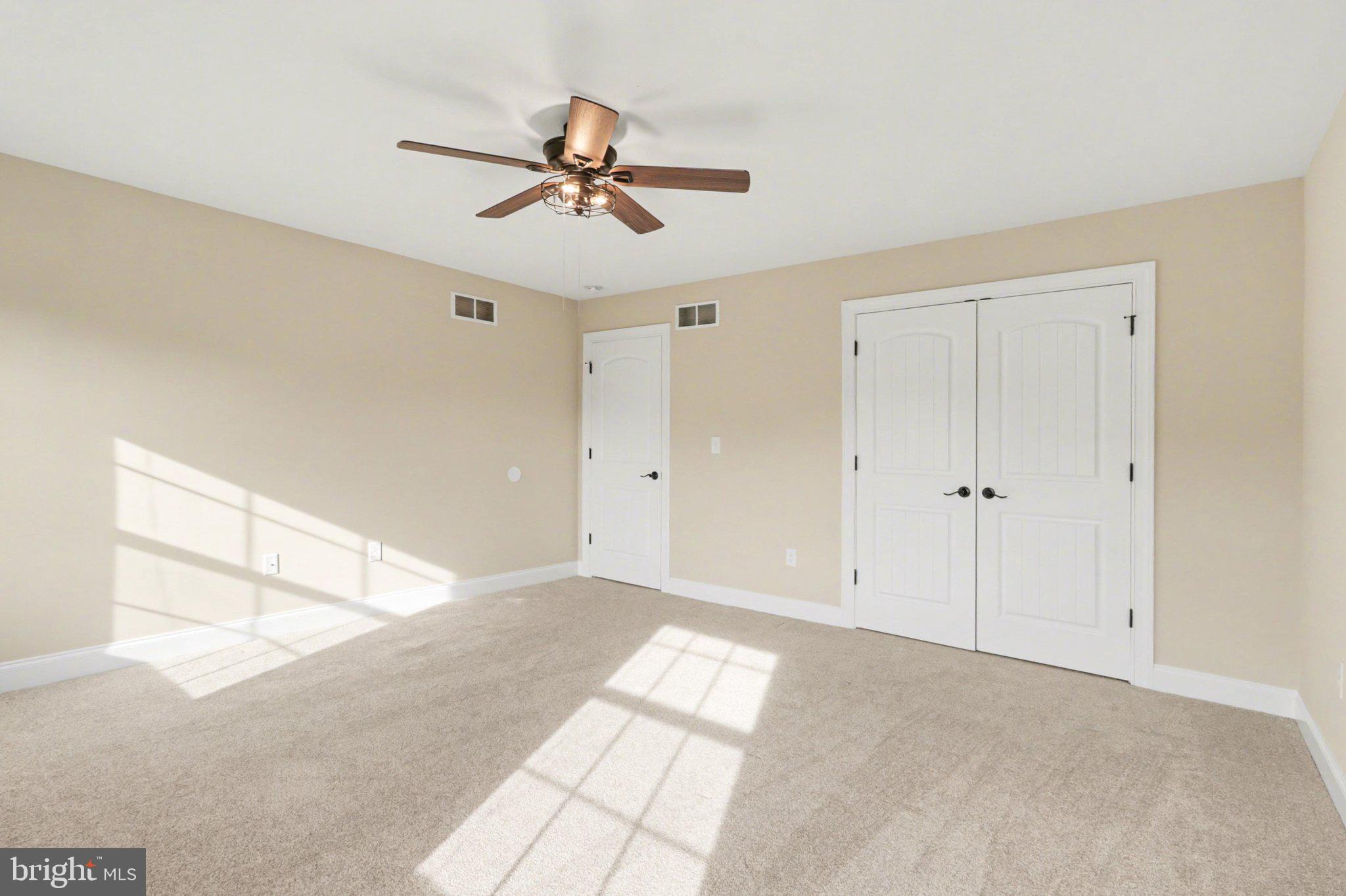 HAMPDEN SUMMIT - Residential