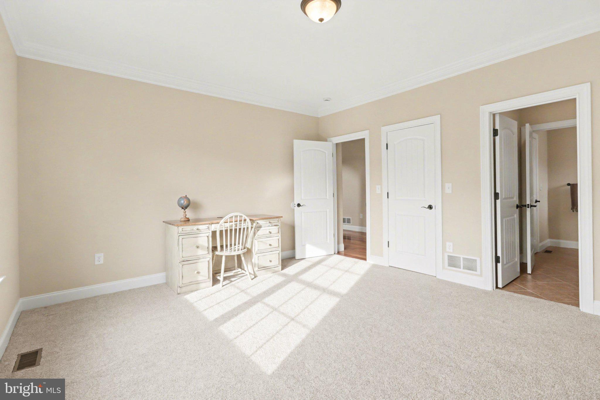 HAMPDEN SUMMIT - Residential