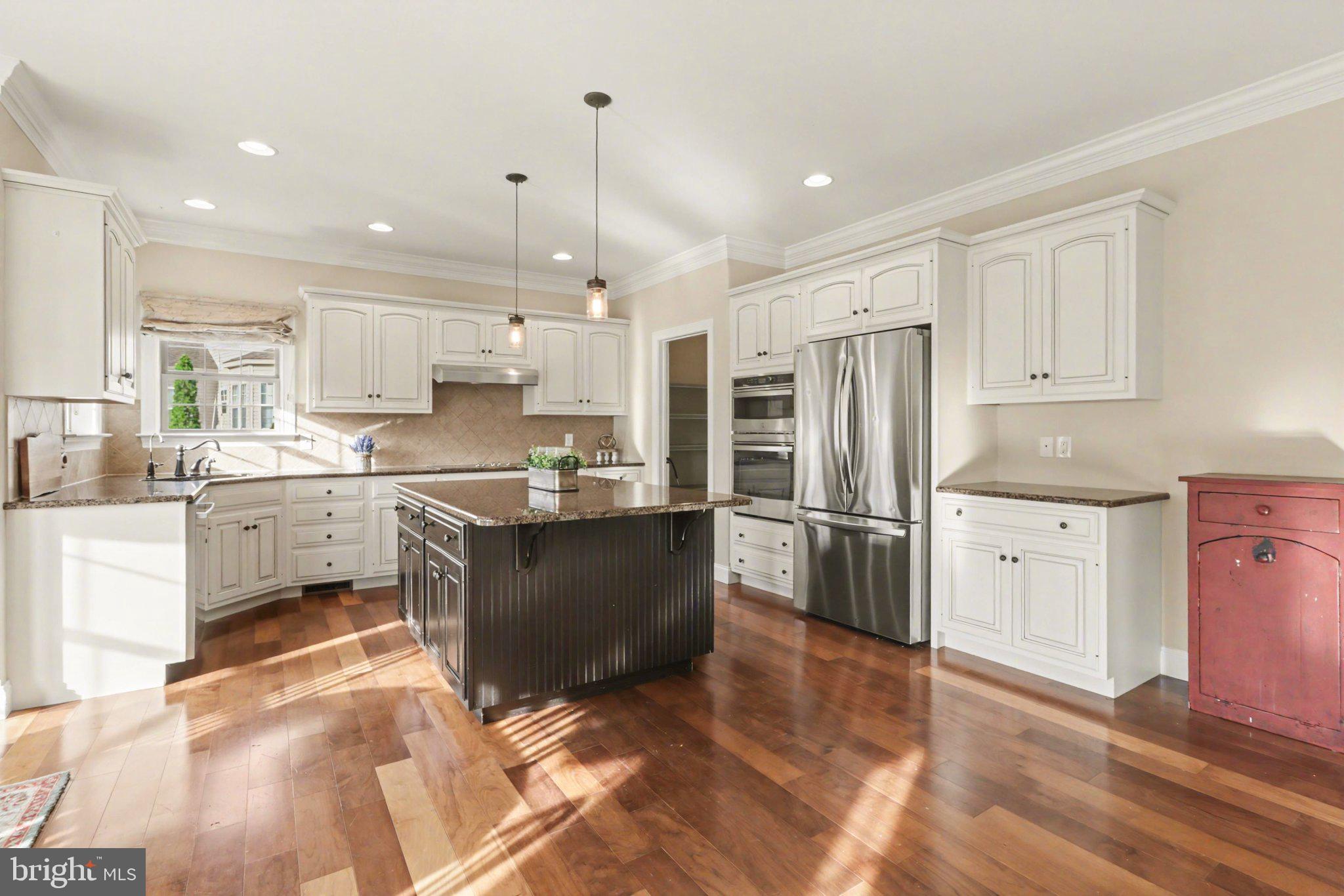 HAMPDEN SUMMIT - Residential