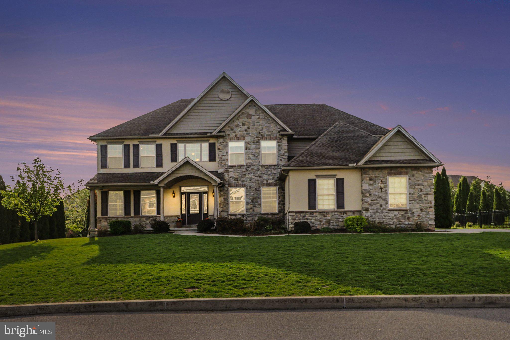 HAMPDEN SUMMIT - Residential