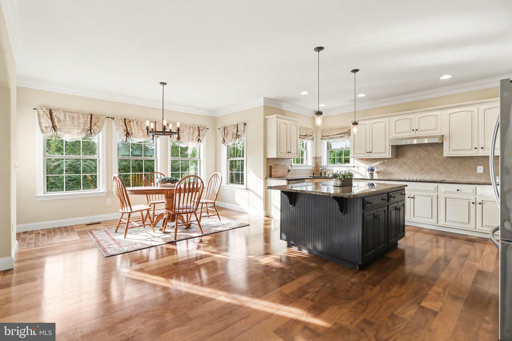 HAMPDEN SUMMIT - Residential