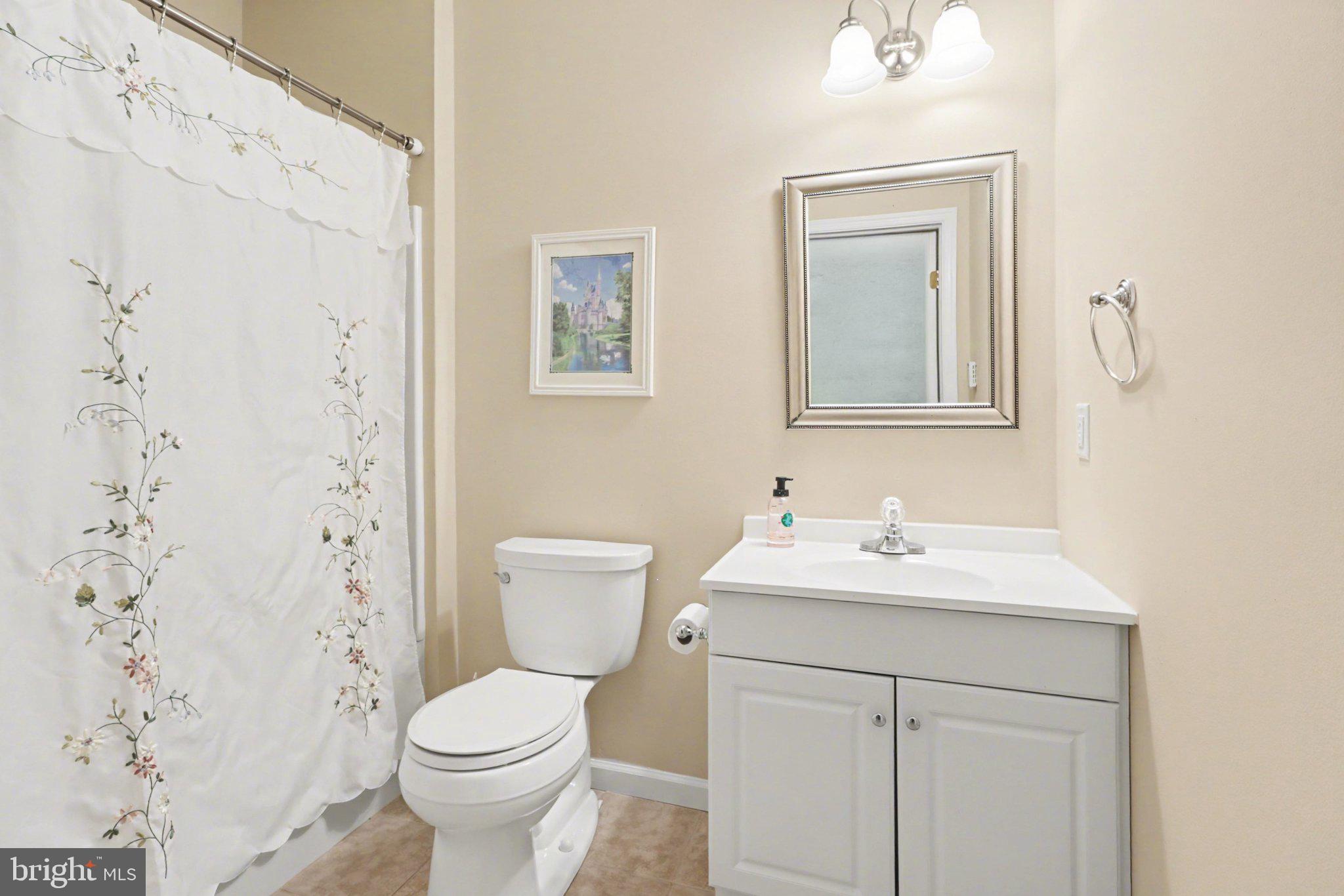 HAMPDEN SUMMIT - Residential