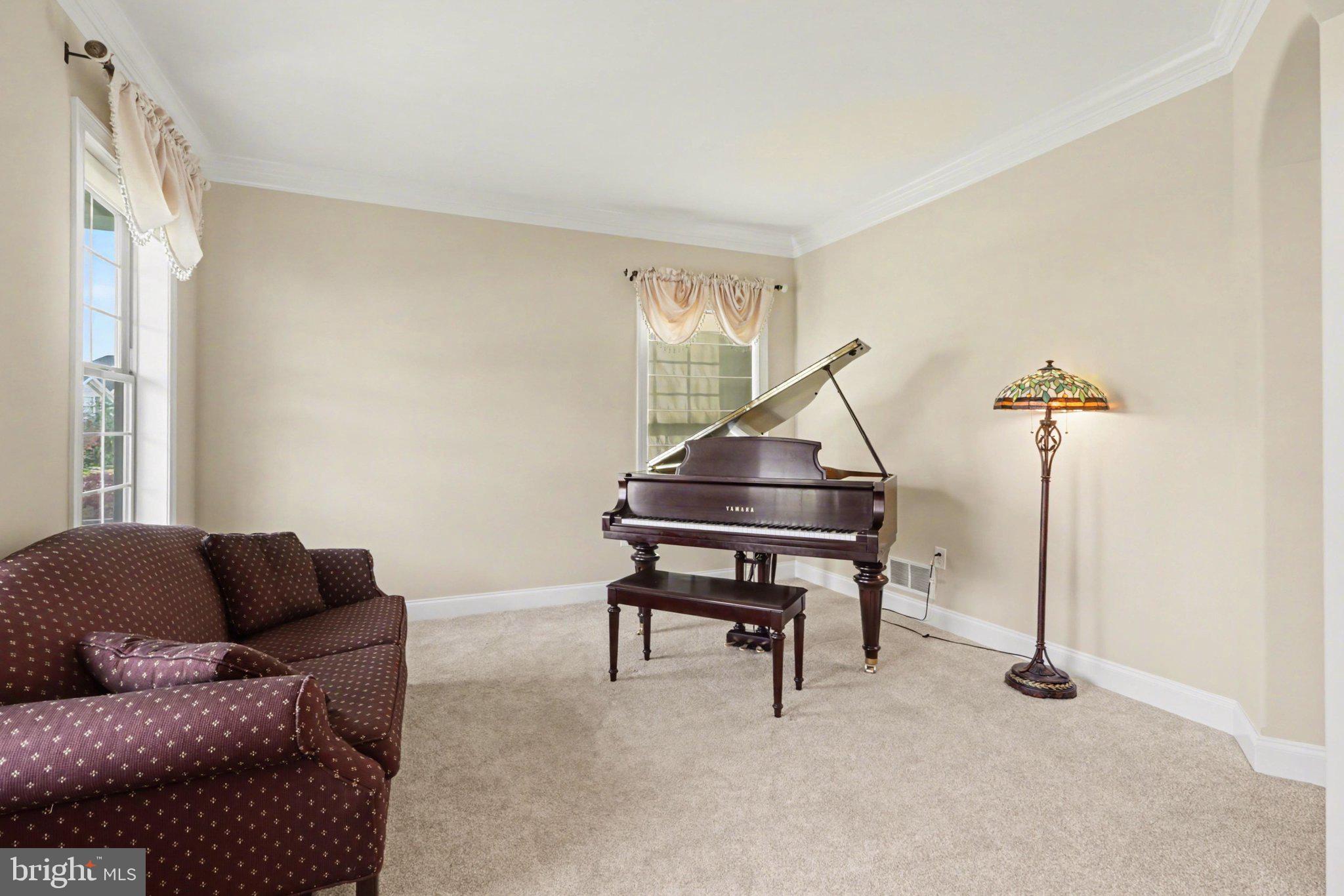 HAMPDEN SUMMIT - Residential