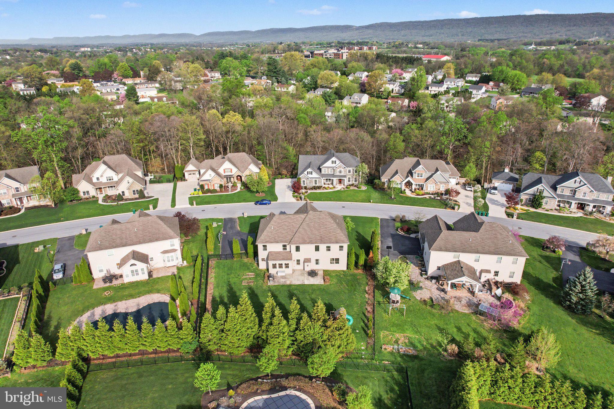 HAMPDEN SUMMIT - Residential