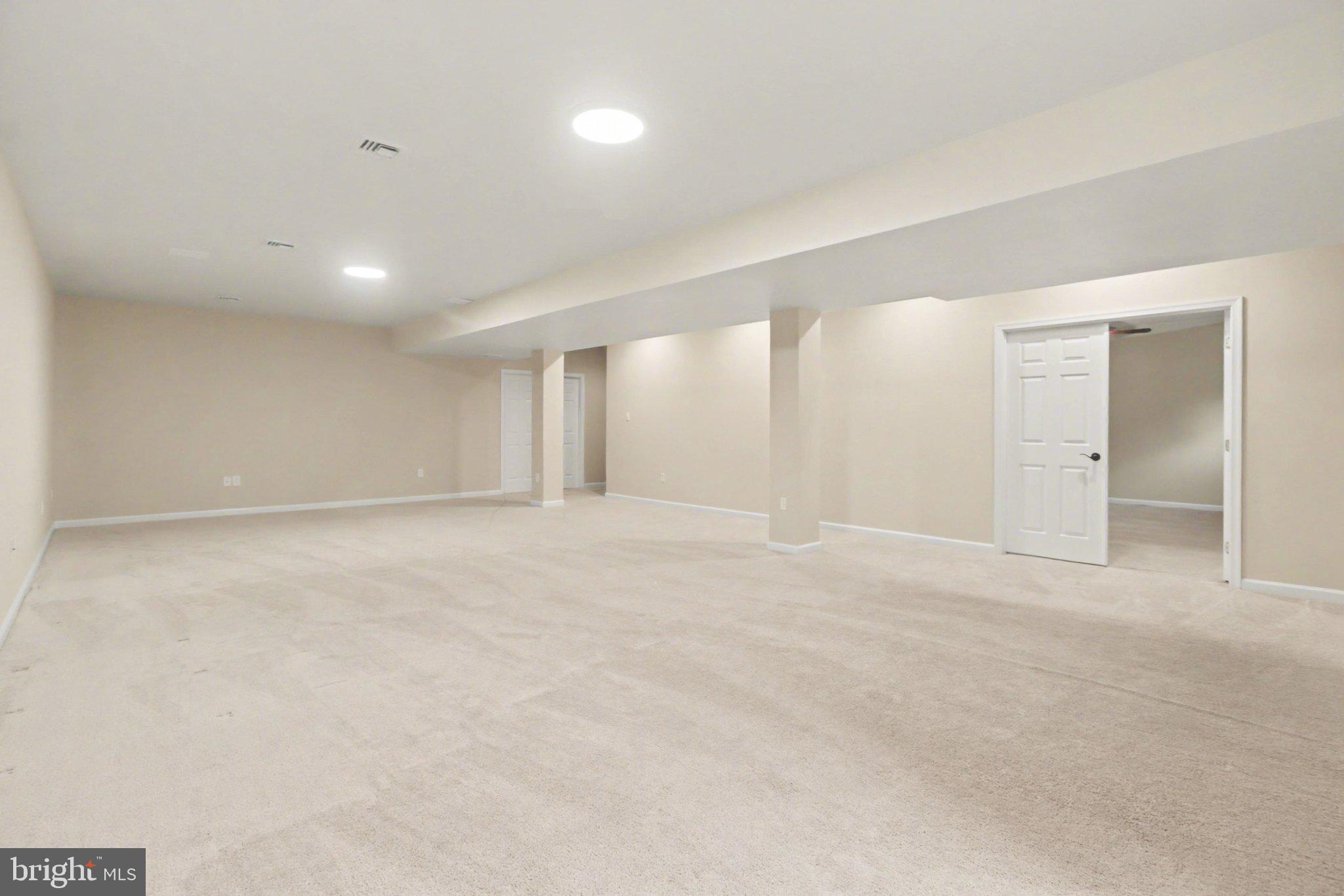 HAMPDEN SUMMIT - Residential