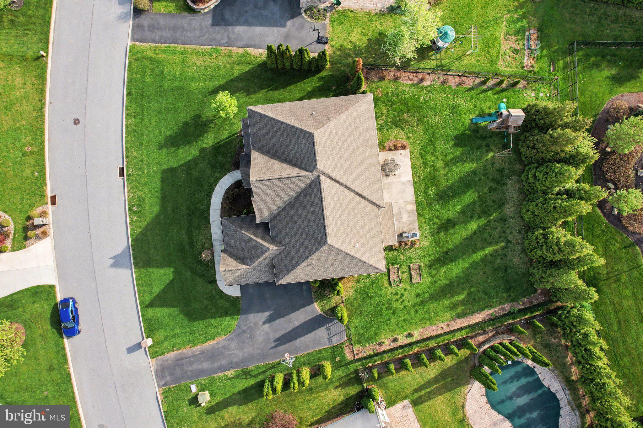 HAMPDEN SUMMIT - Residential