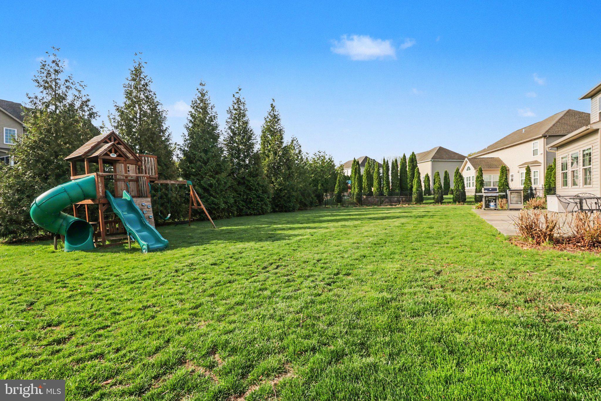 HAMPDEN SUMMIT - Residential