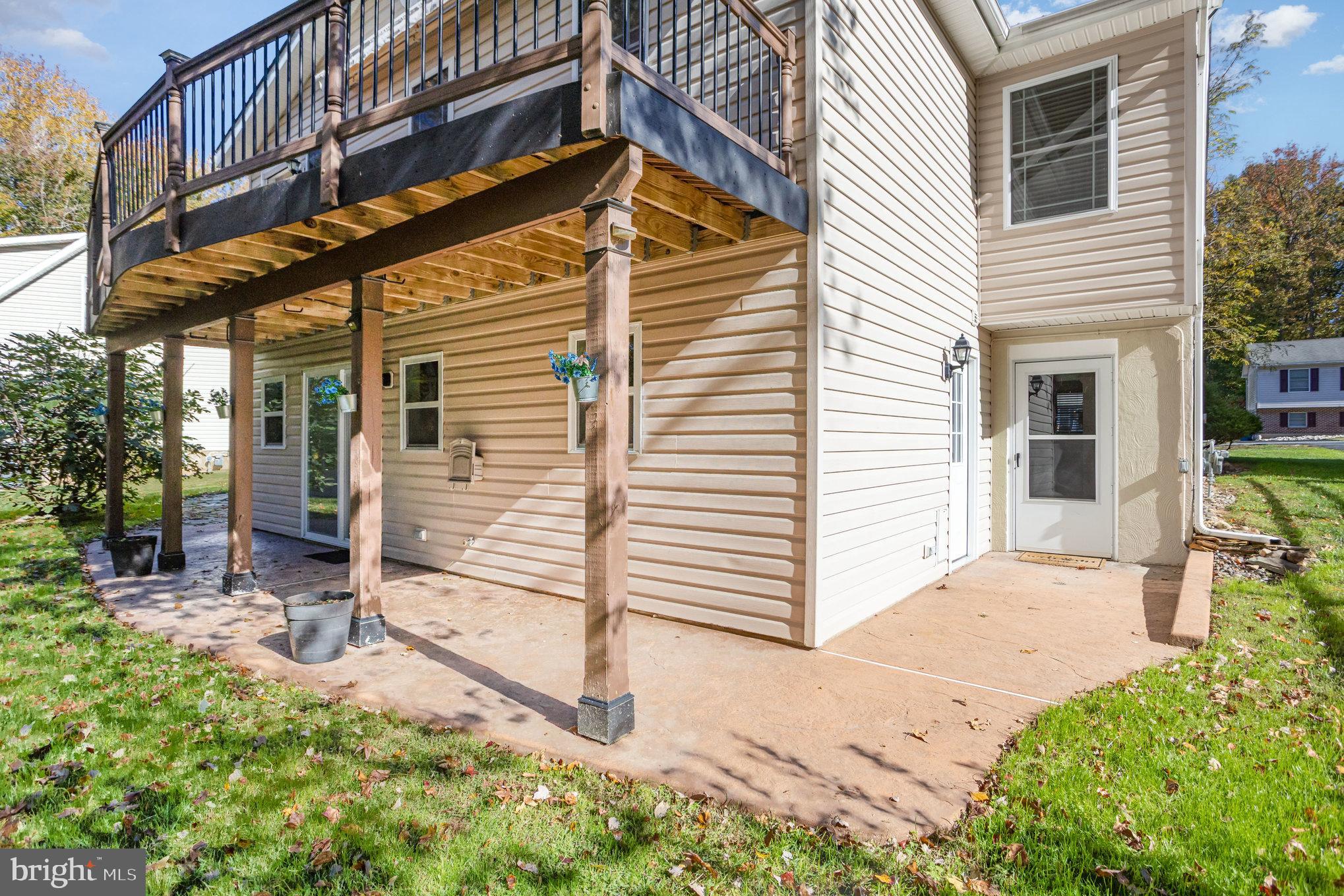 KENSINGTON COURTS - Residential