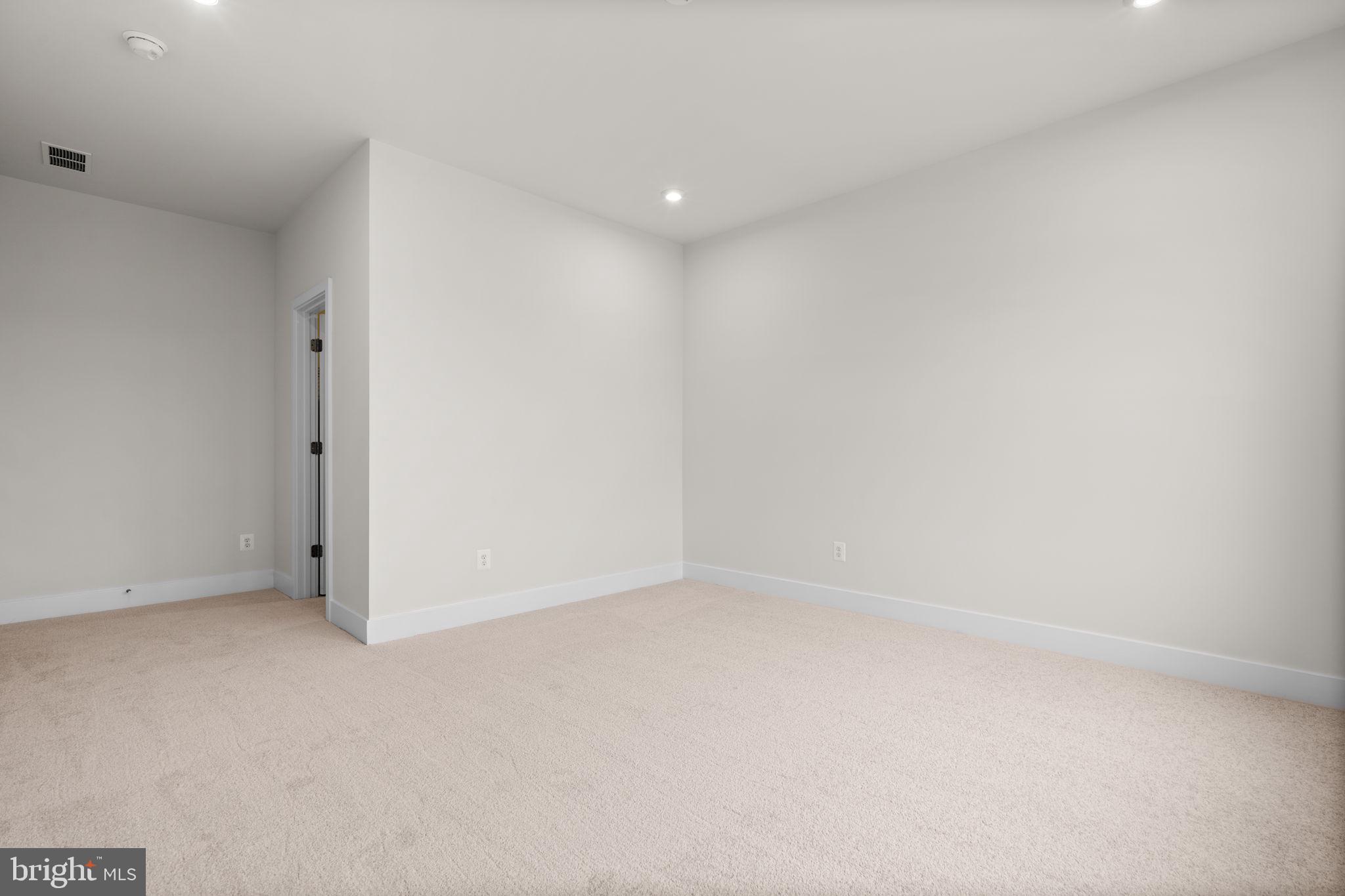 HIATT POINTE AT SNOWDEN BRIDGE - Residential