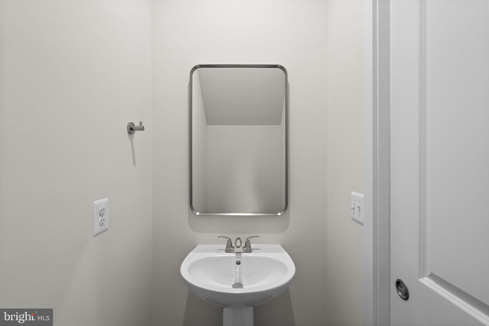 HIATT POINTE AT SNOWDEN BRIDGE - Residential