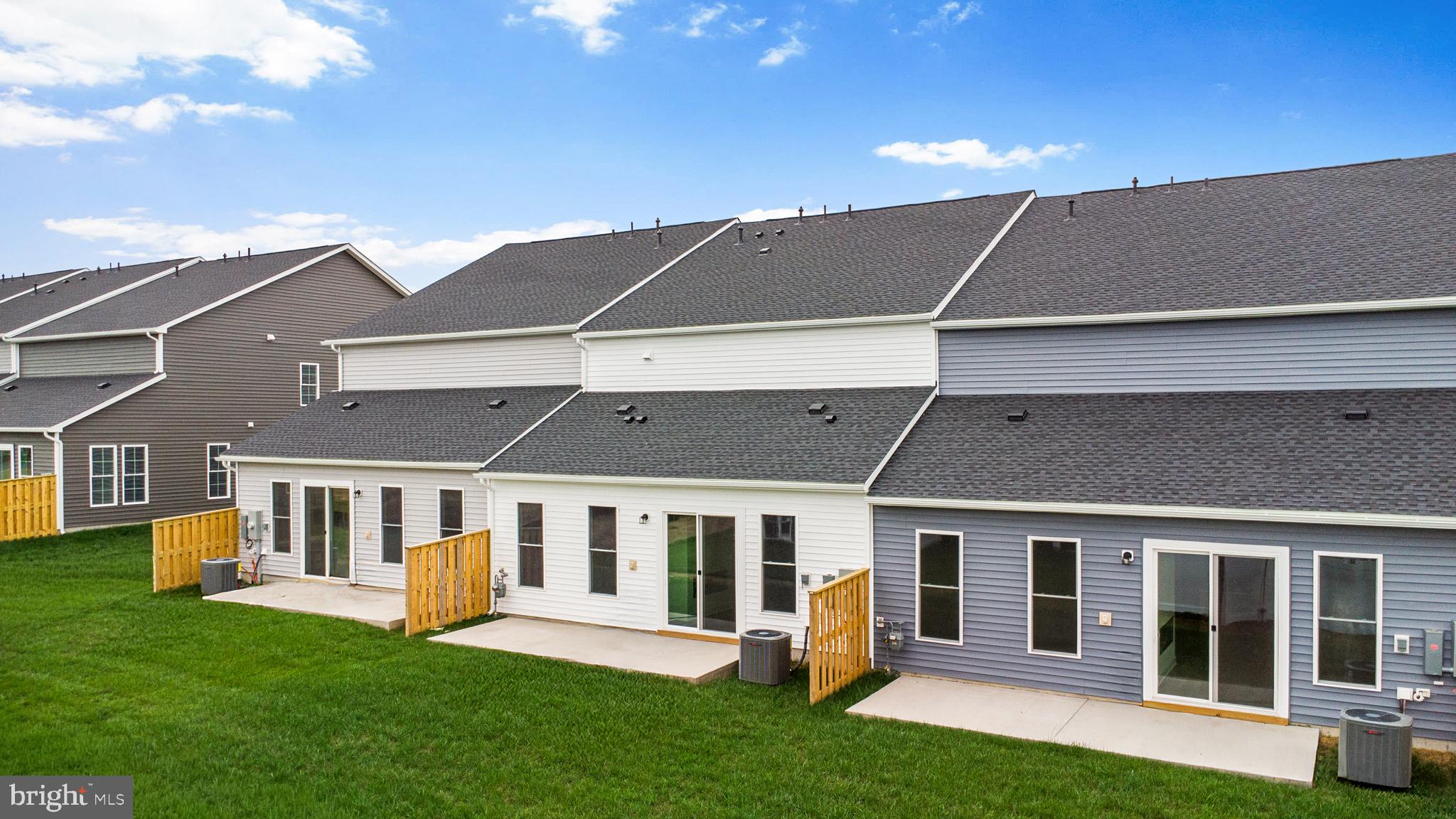 HIATT POINTE AT SNOWDEN BRIDGE - Residential