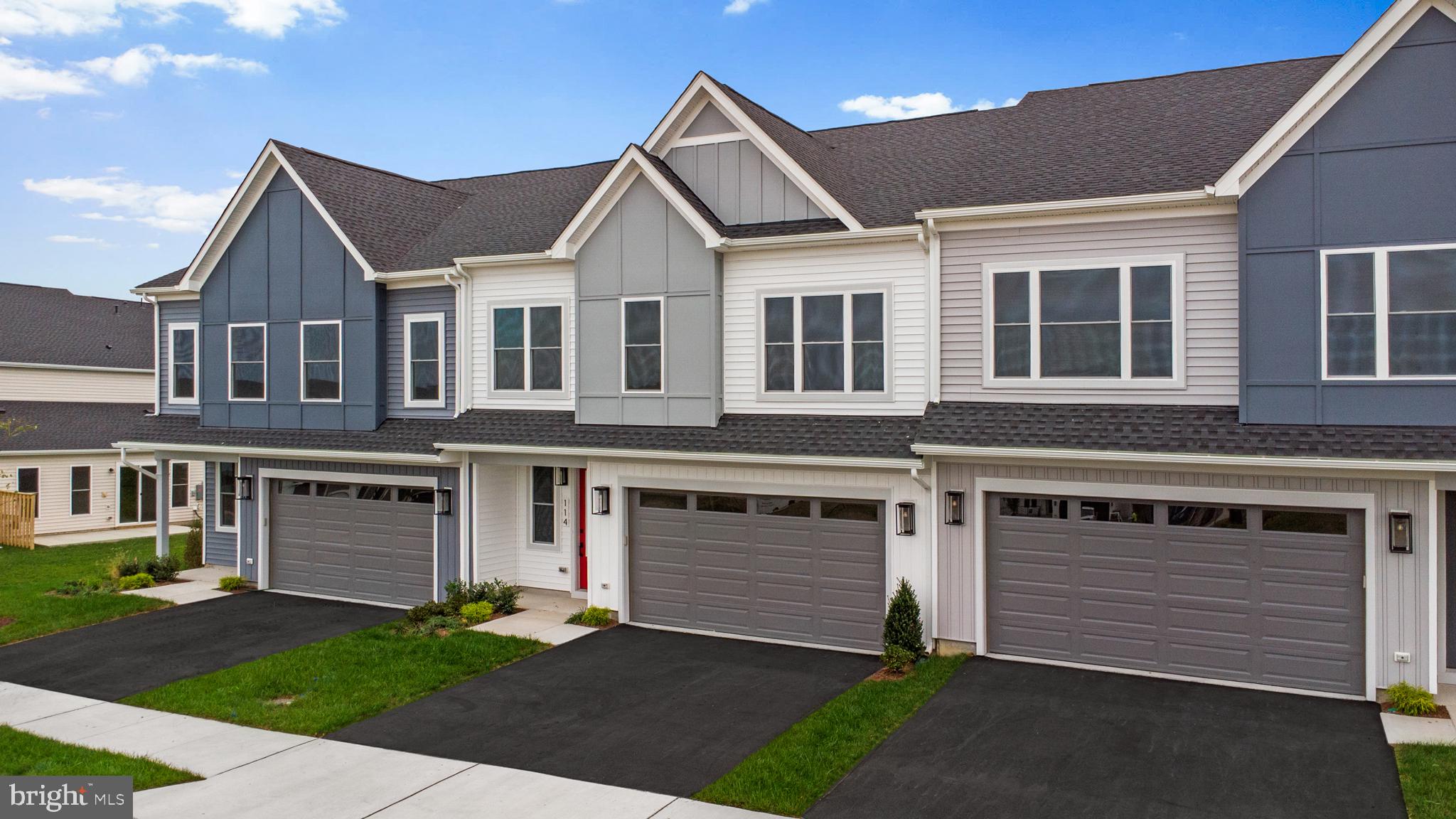 HIATT POINTE AT SNOWDEN BRIDGE - Residential