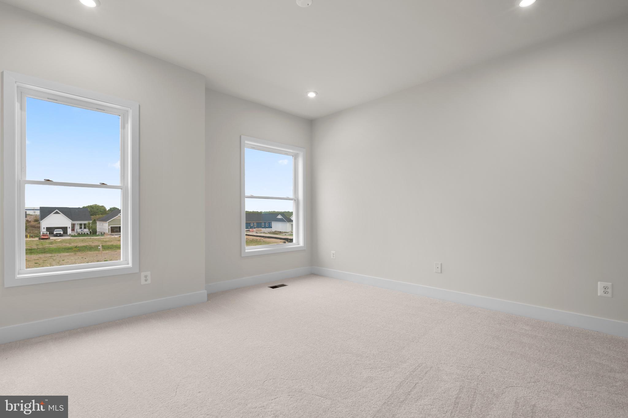 HIATT POINTE AT SNOWDEN BRIDGE - Residential