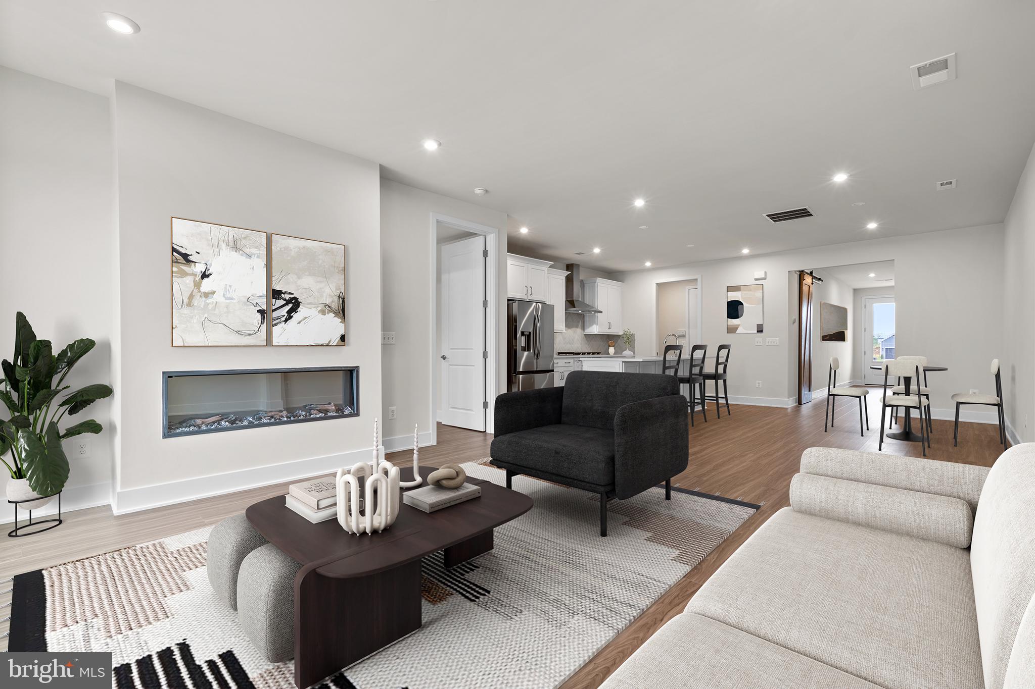 HIATT POINTE AT SNOWDEN BRIDGE - Residential