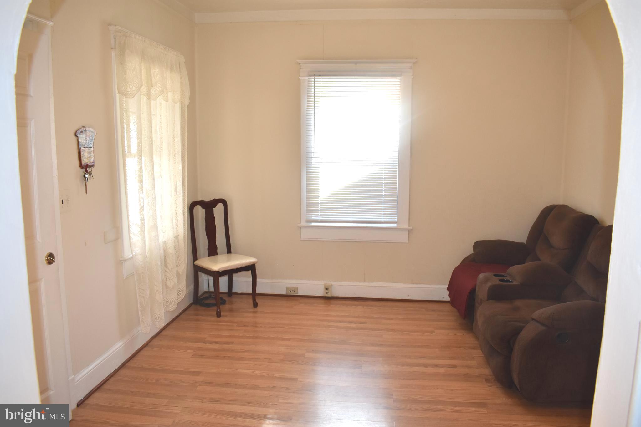 COLMAR MANOR - Residential