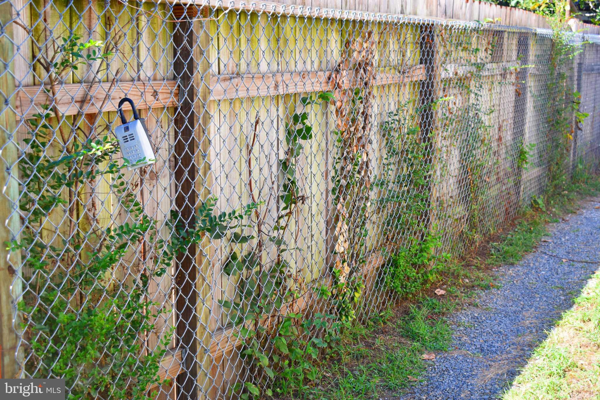COLMAR MANOR - Residential