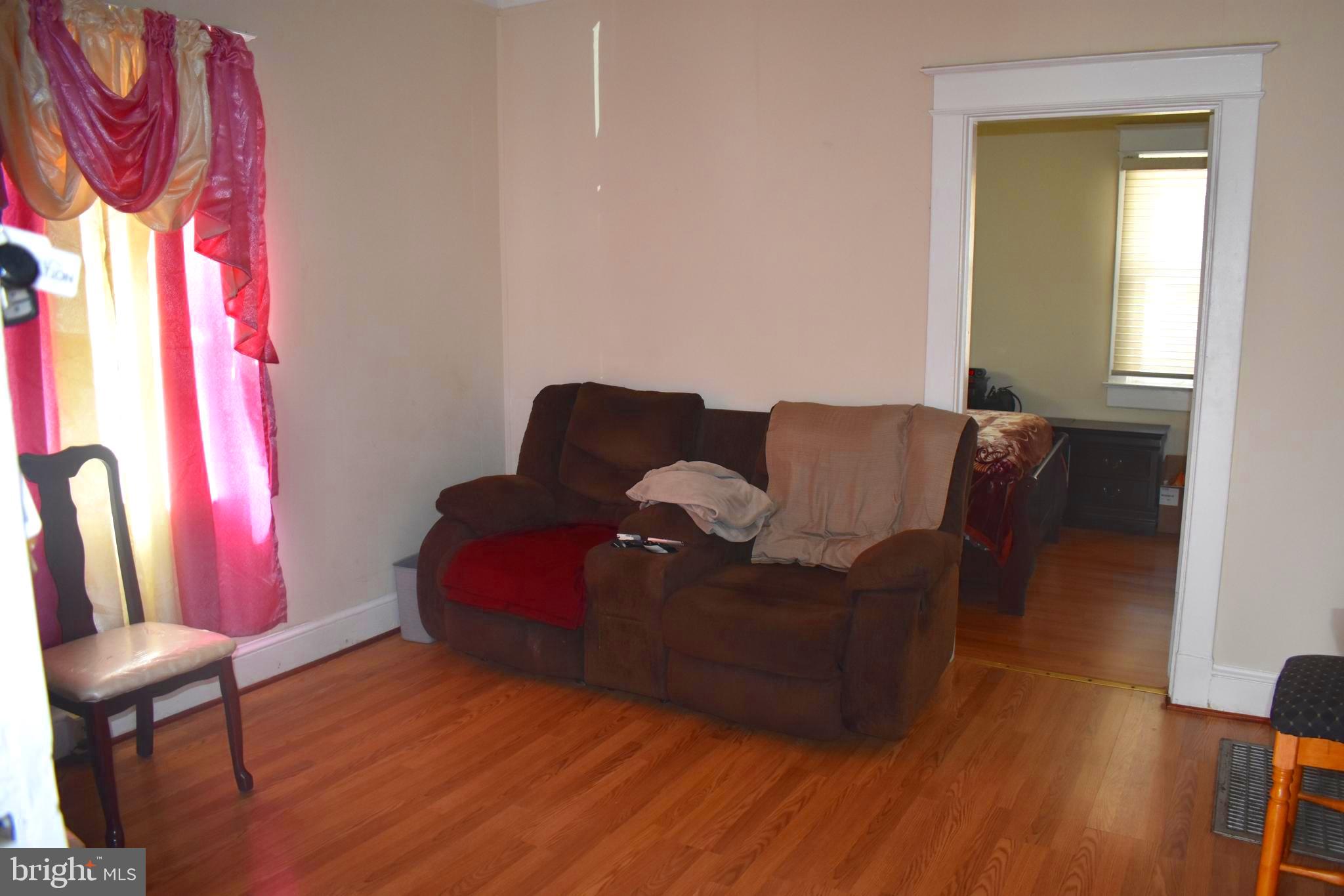 COLMAR MANOR - Residential