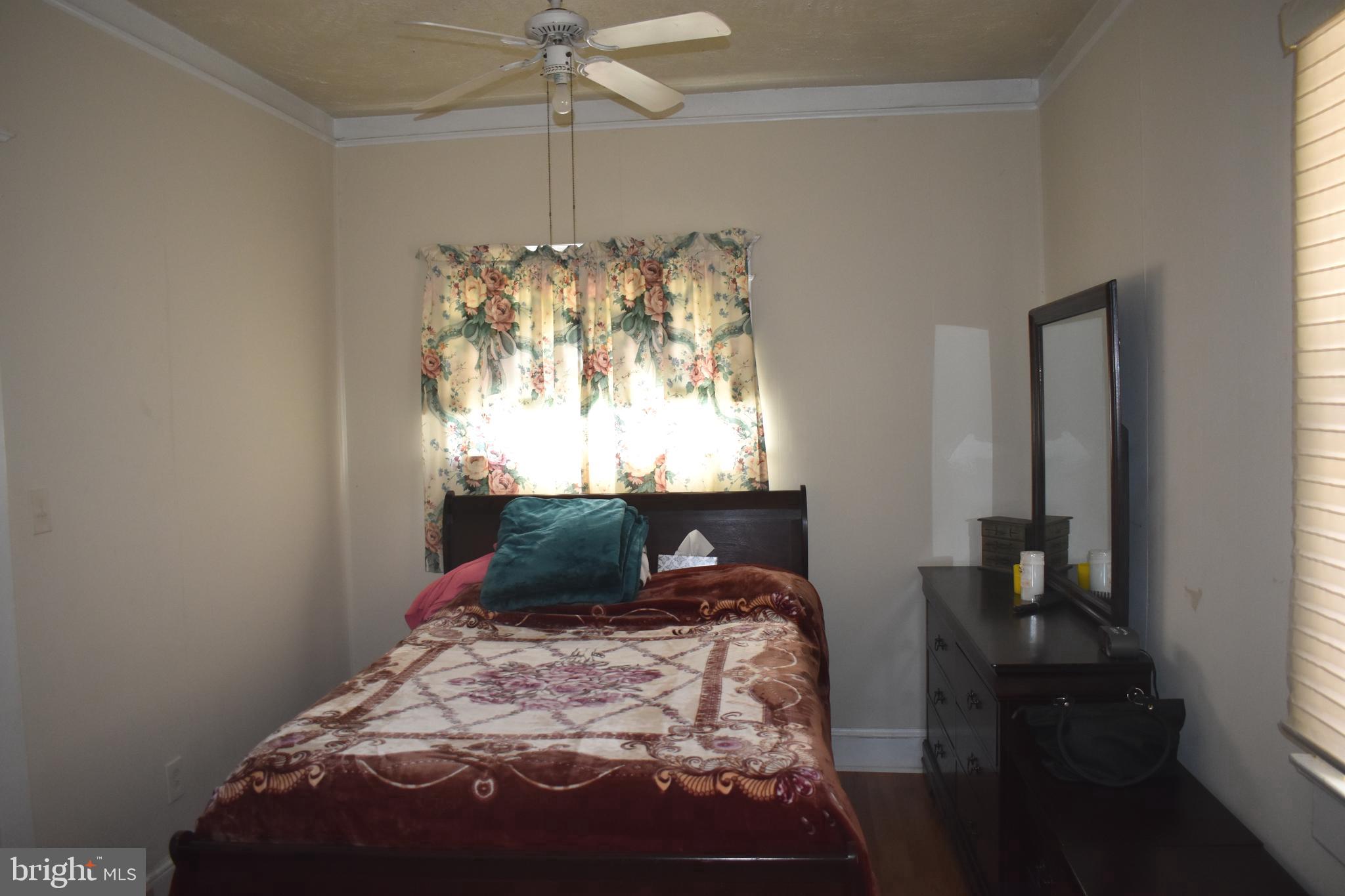 COLMAR MANOR - Residential