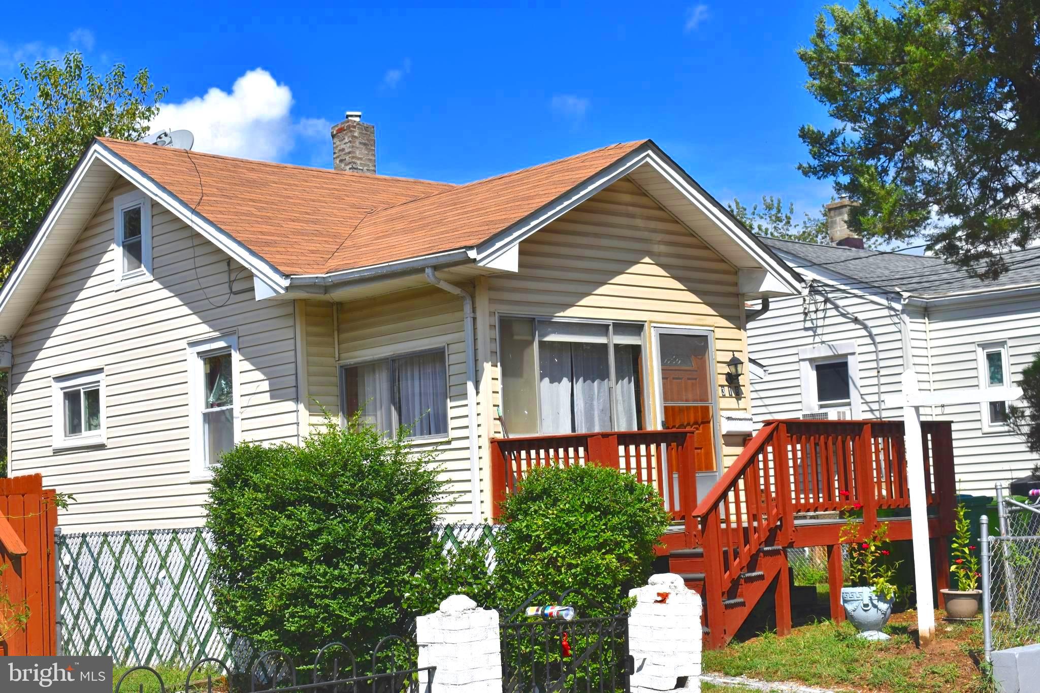 COLMAR MANOR - Residential