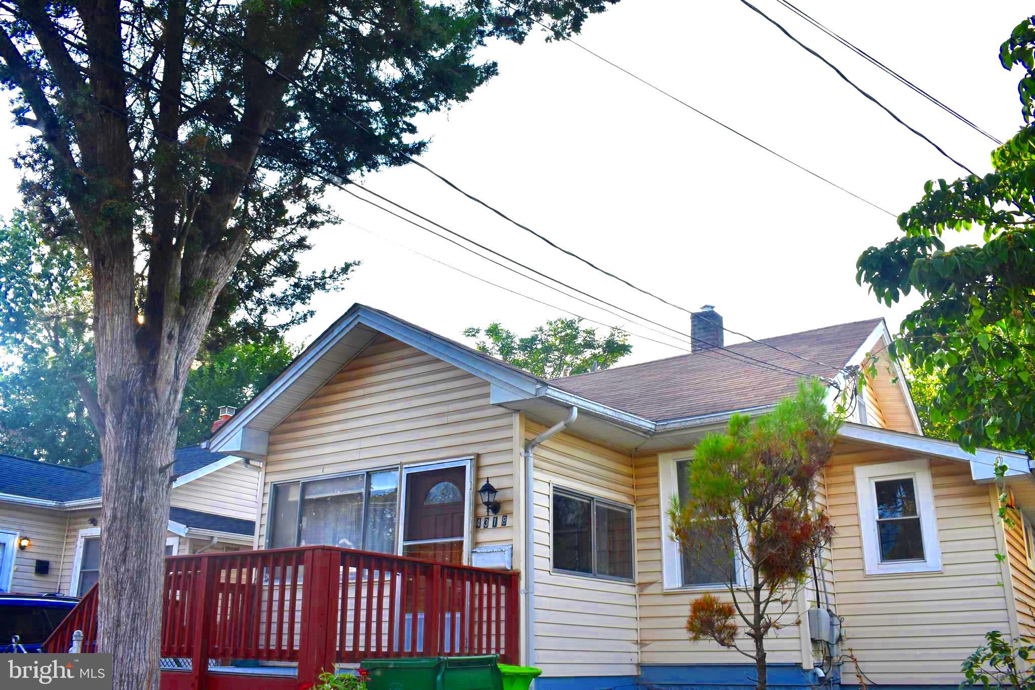 COLMAR MANOR - Residential