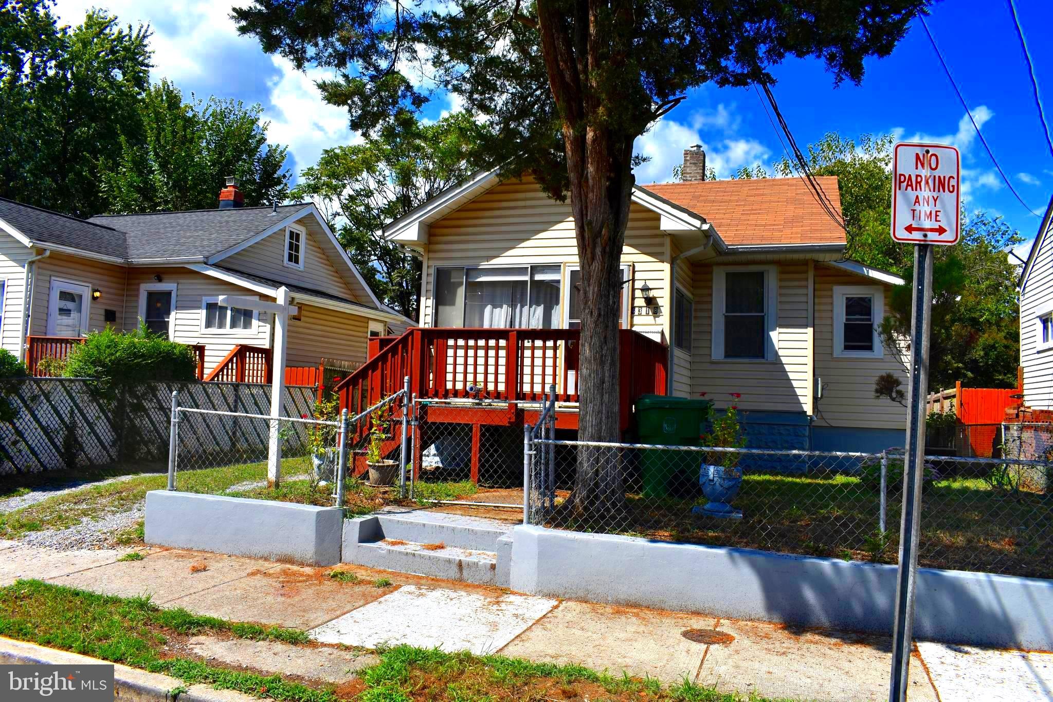 COLMAR MANOR - Residential