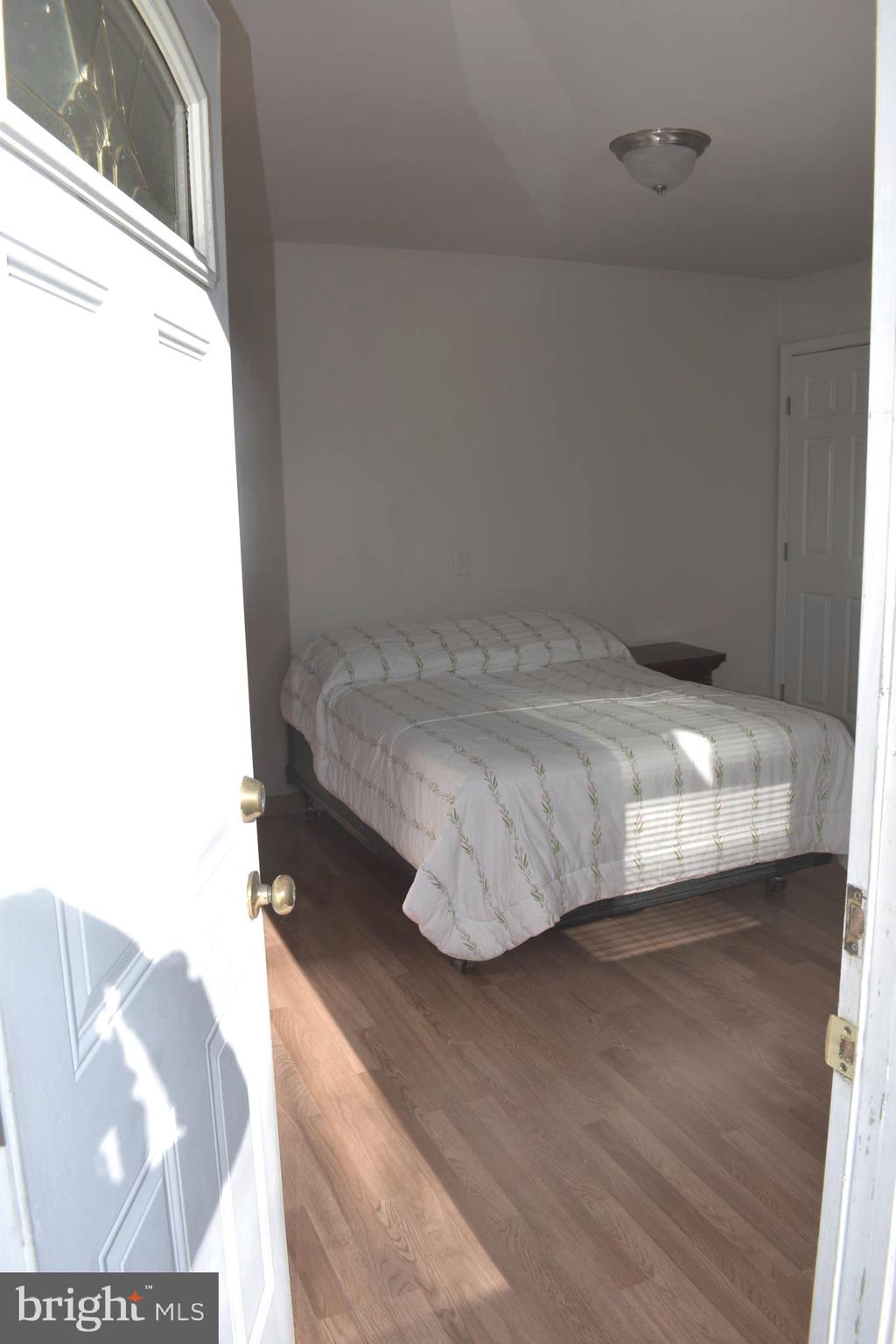 COLMAR MANOR - Residential