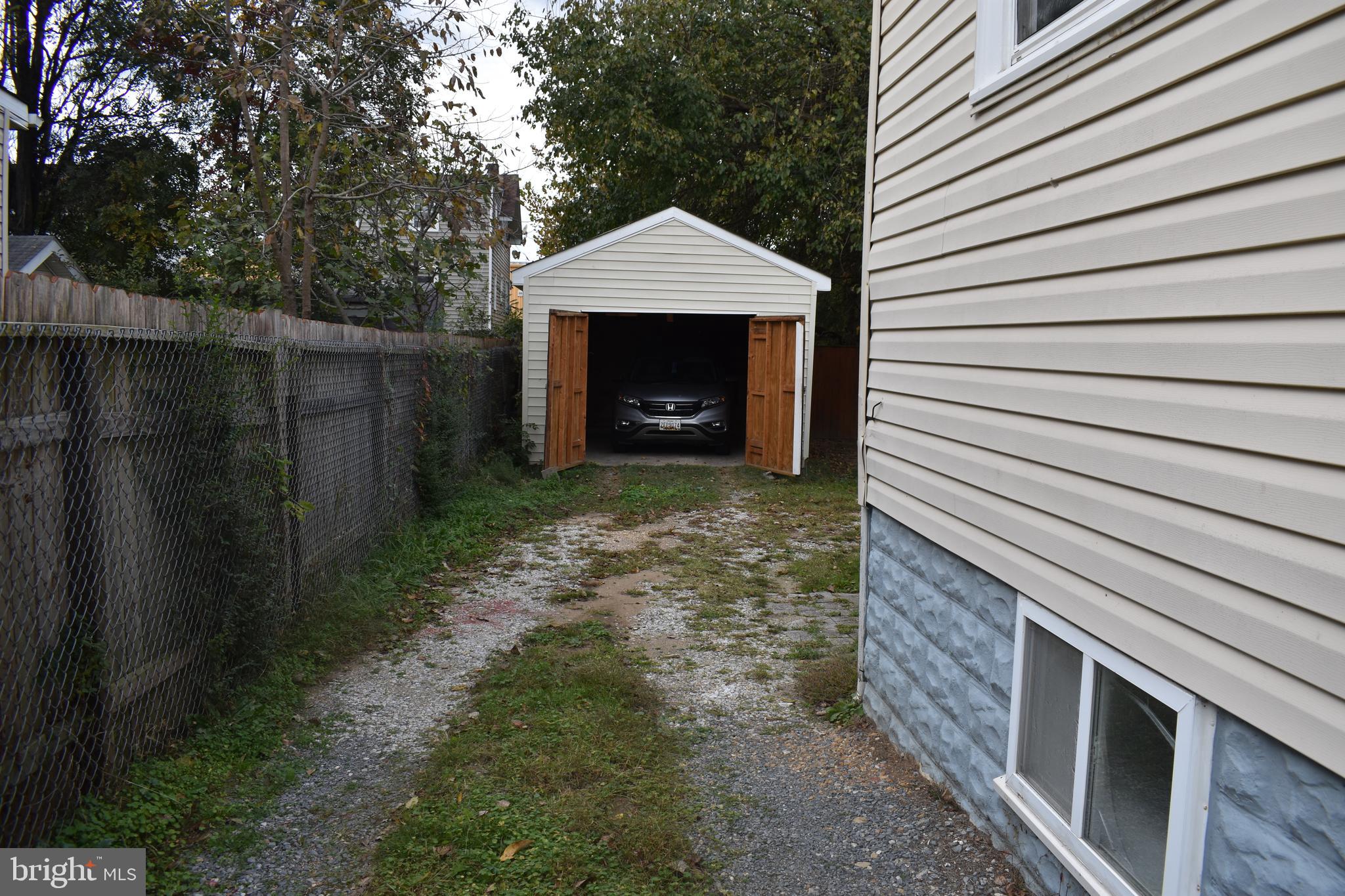 COLMAR MANOR - Residential