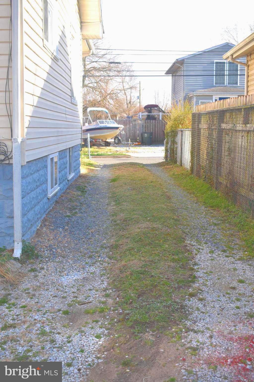 COLMAR MANOR - Residential