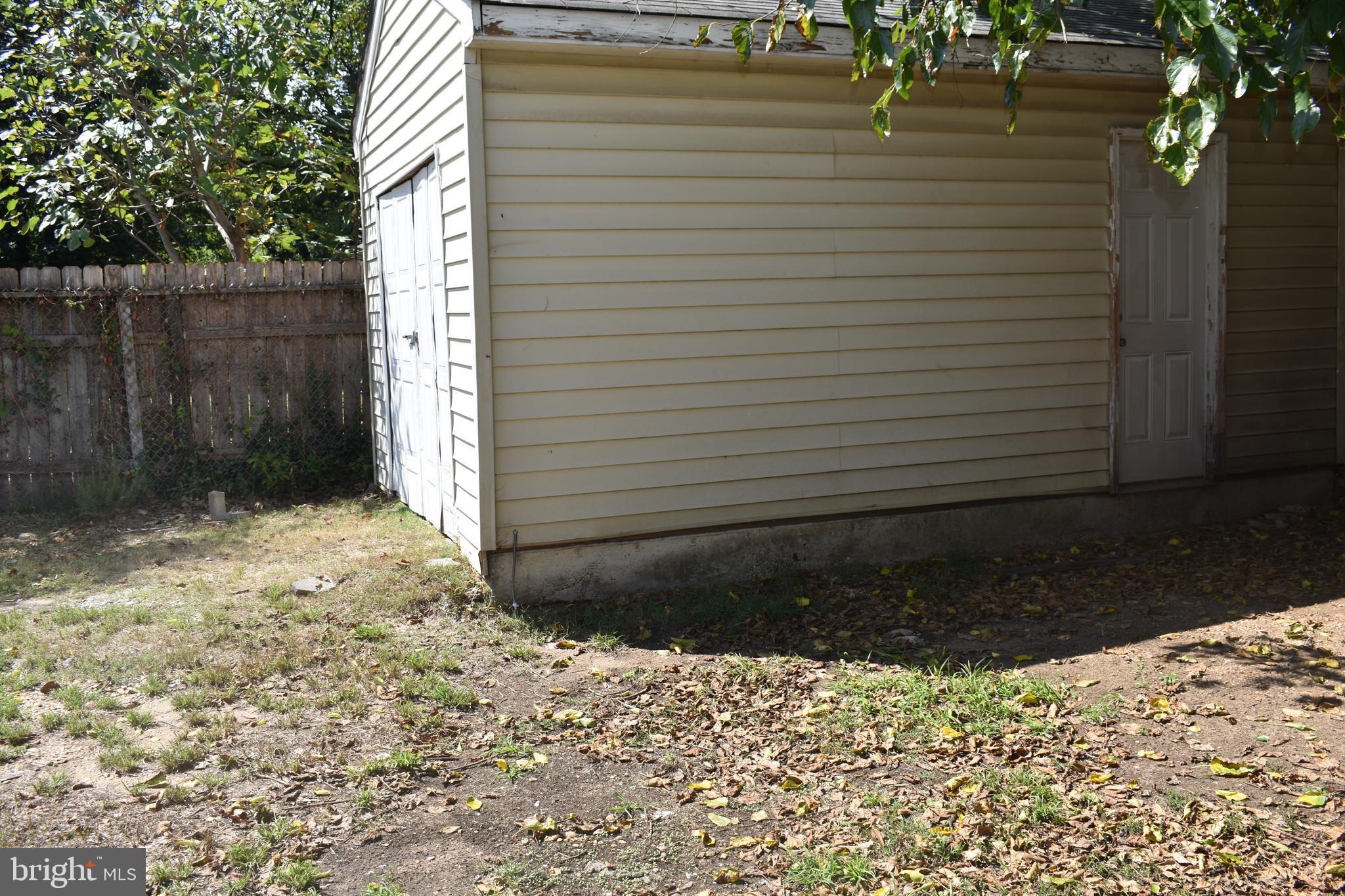 COLMAR MANOR - Residential