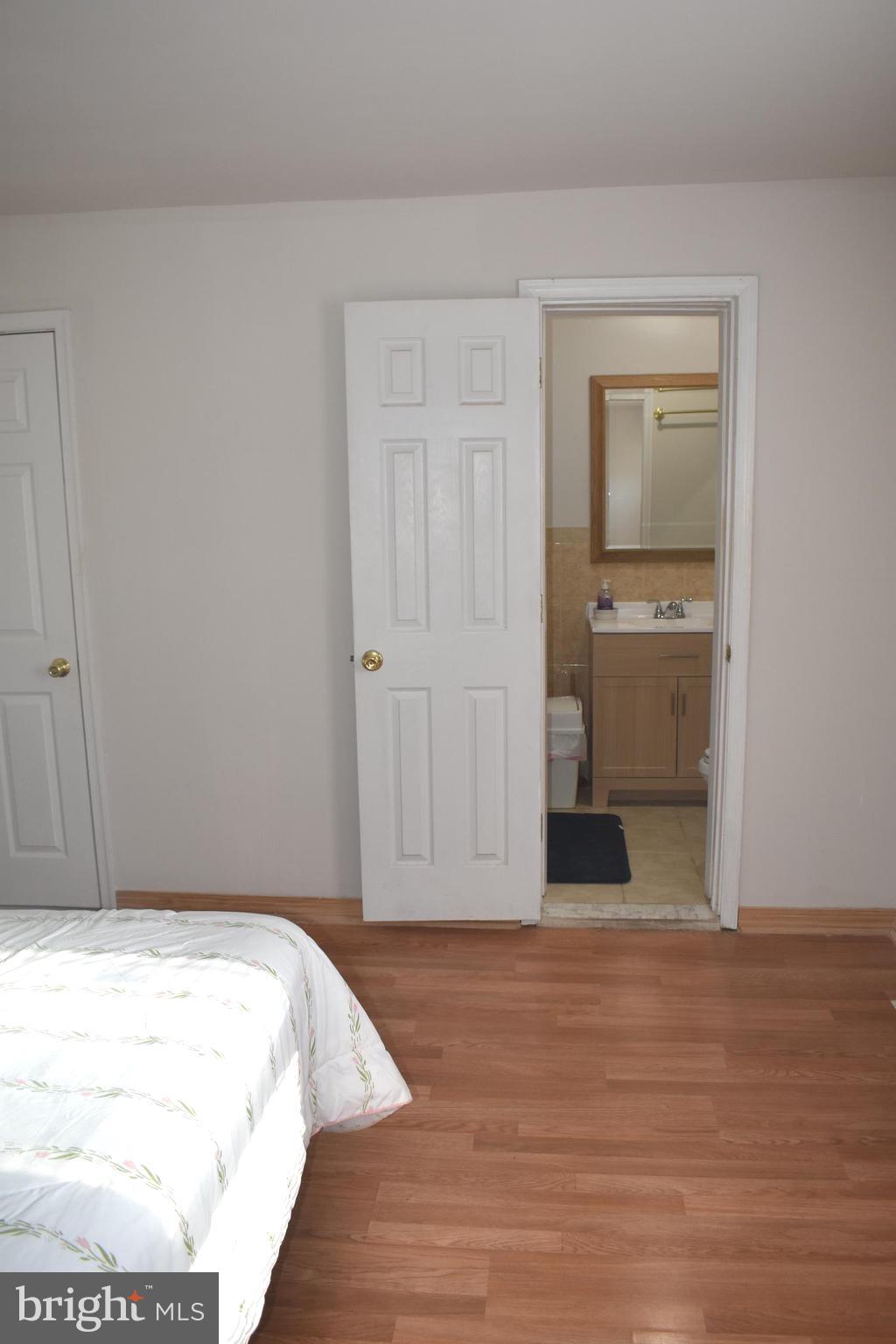 COLMAR MANOR - Residential