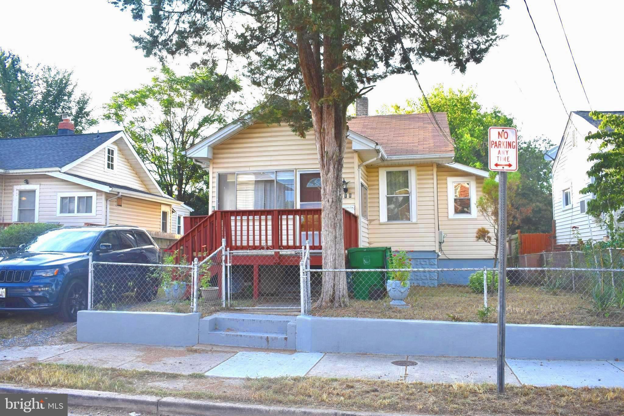 COLMAR MANOR - Residential