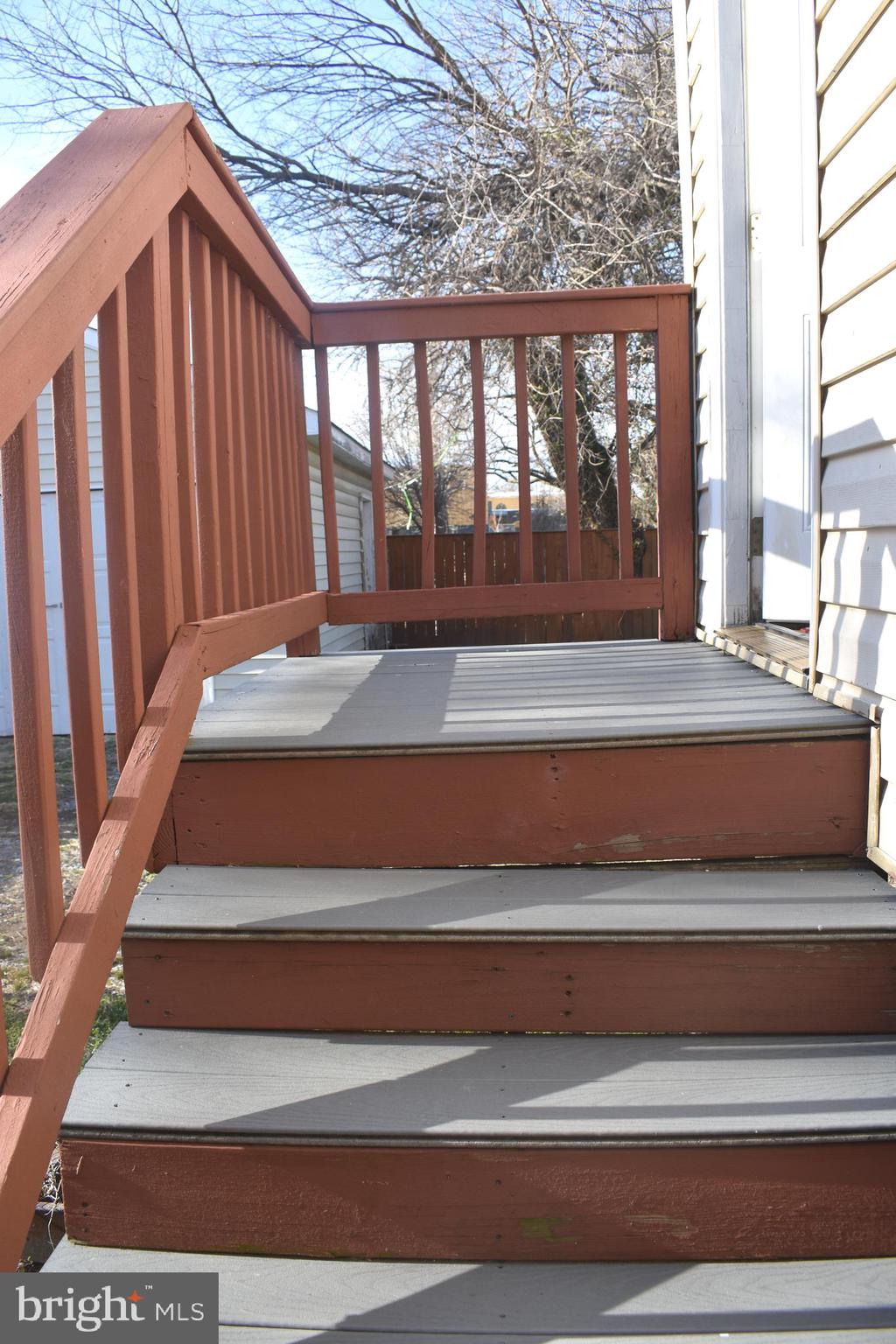 COLMAR MANOR - Residential