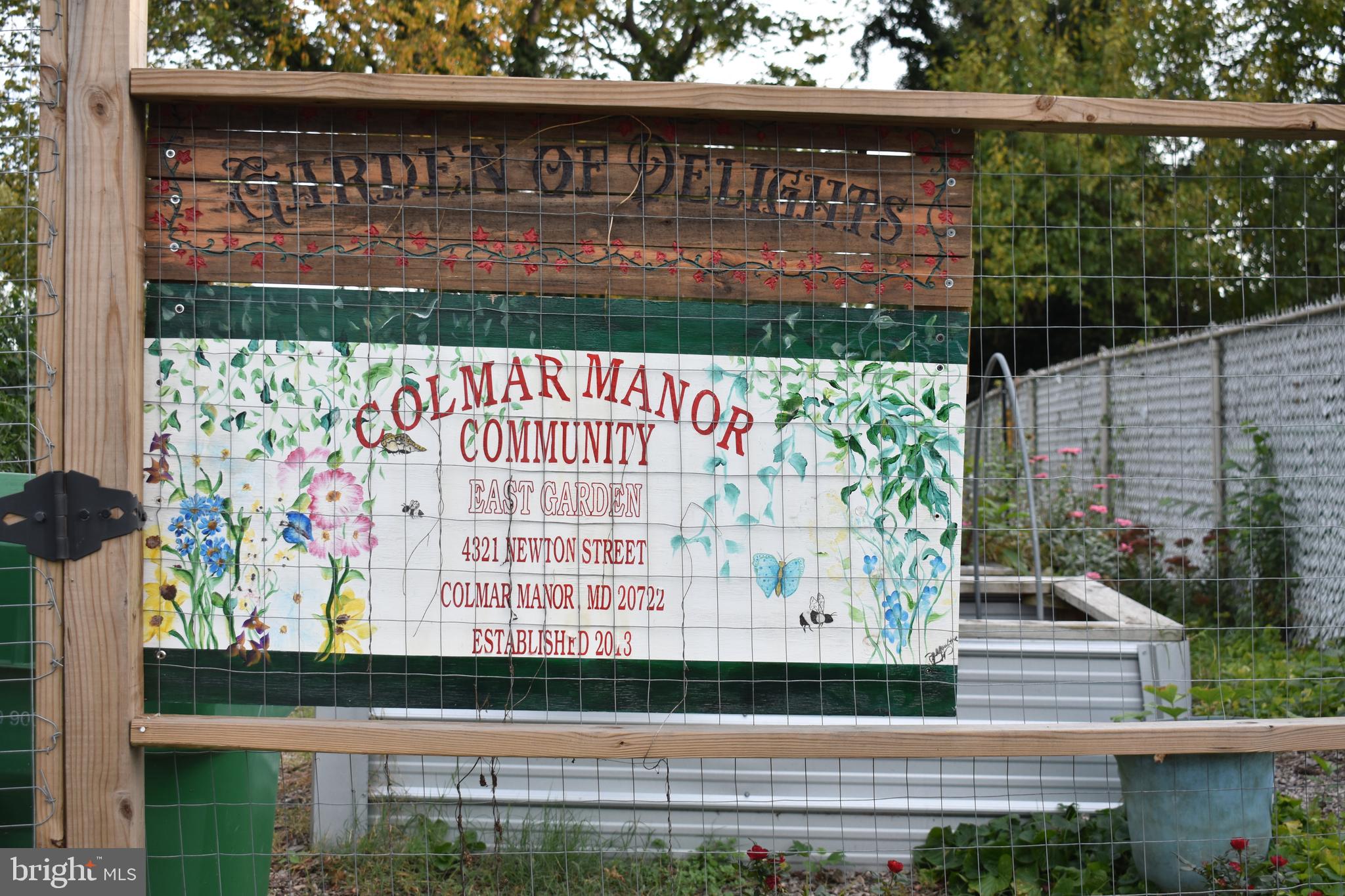 COLMAR MANOR - Residential