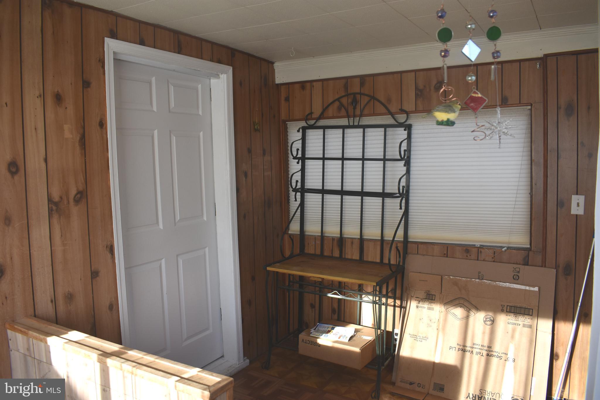 COLMAR MANOR - Residential