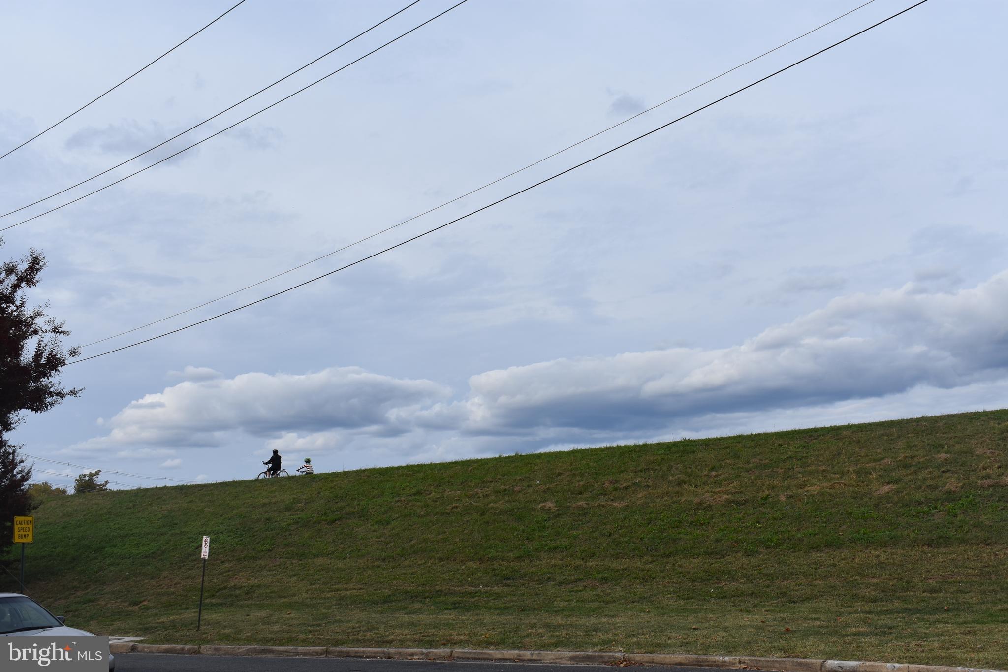 COLMAR MANOR - Residential