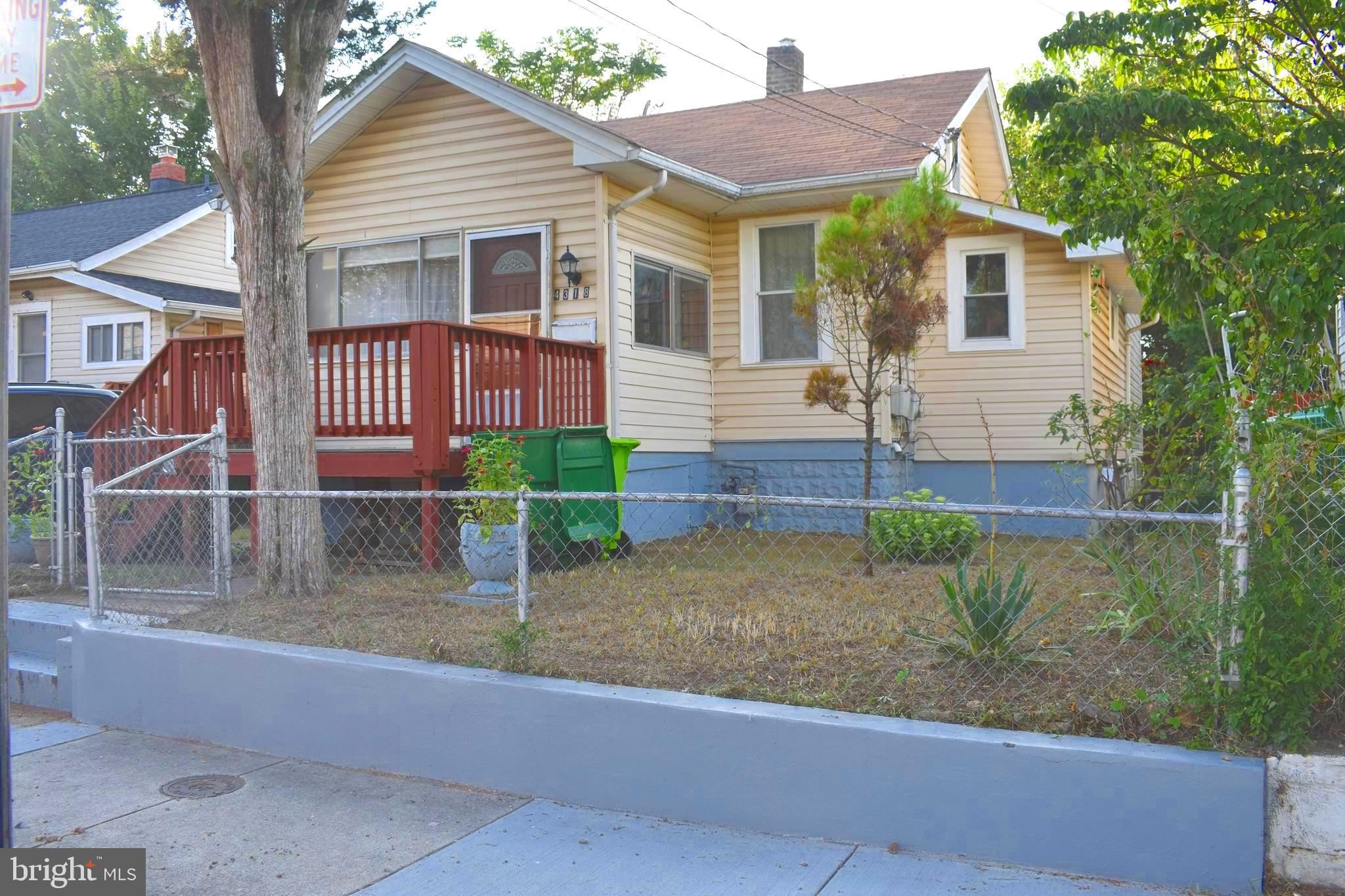 Attention Investors! This is a unique and rare opportunity to own a great single-family home within walking distance to enjoy the water view of the Anacostia River. A couple of miles to the border with the capital city, Washington, D.C., this single-family home features 3 bedrooms, 2 bathrooms, a basement, a driveway, and a one-car garage. The main level has 2 bedrooms and a full bathroom. The basement has one bedroom and one full bathroom. Steps are going up to the attic, which presents the option to build a third level. Nothing at this great price! Bring your qualified Buyers.
Buyer's Brokers are Welcome. Easy to show. Please knock on the door before entering. Any questions, please call Rosario Hernandez/ Spanish & English Speaking.