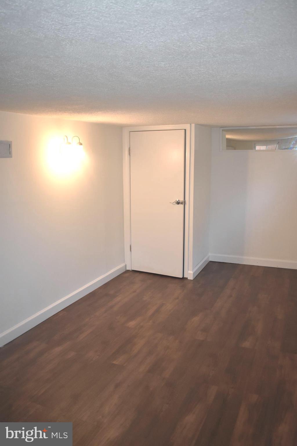 COLMAR MANOR - Residential