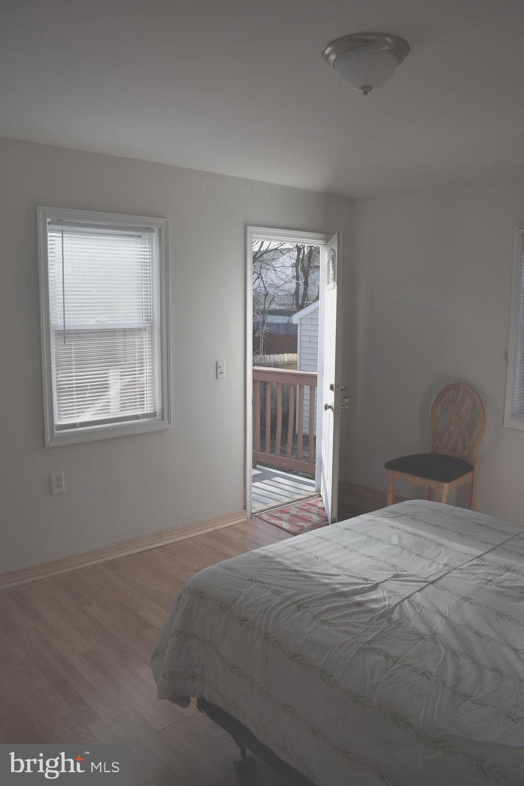 COLMAR MANOR - Residential