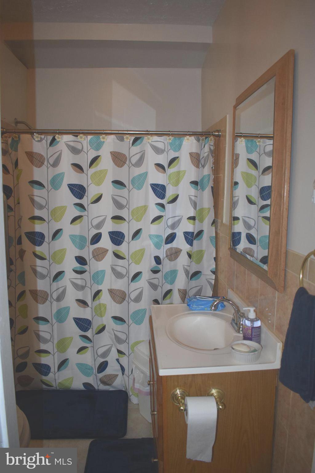 COLMAR MANOR - Residential