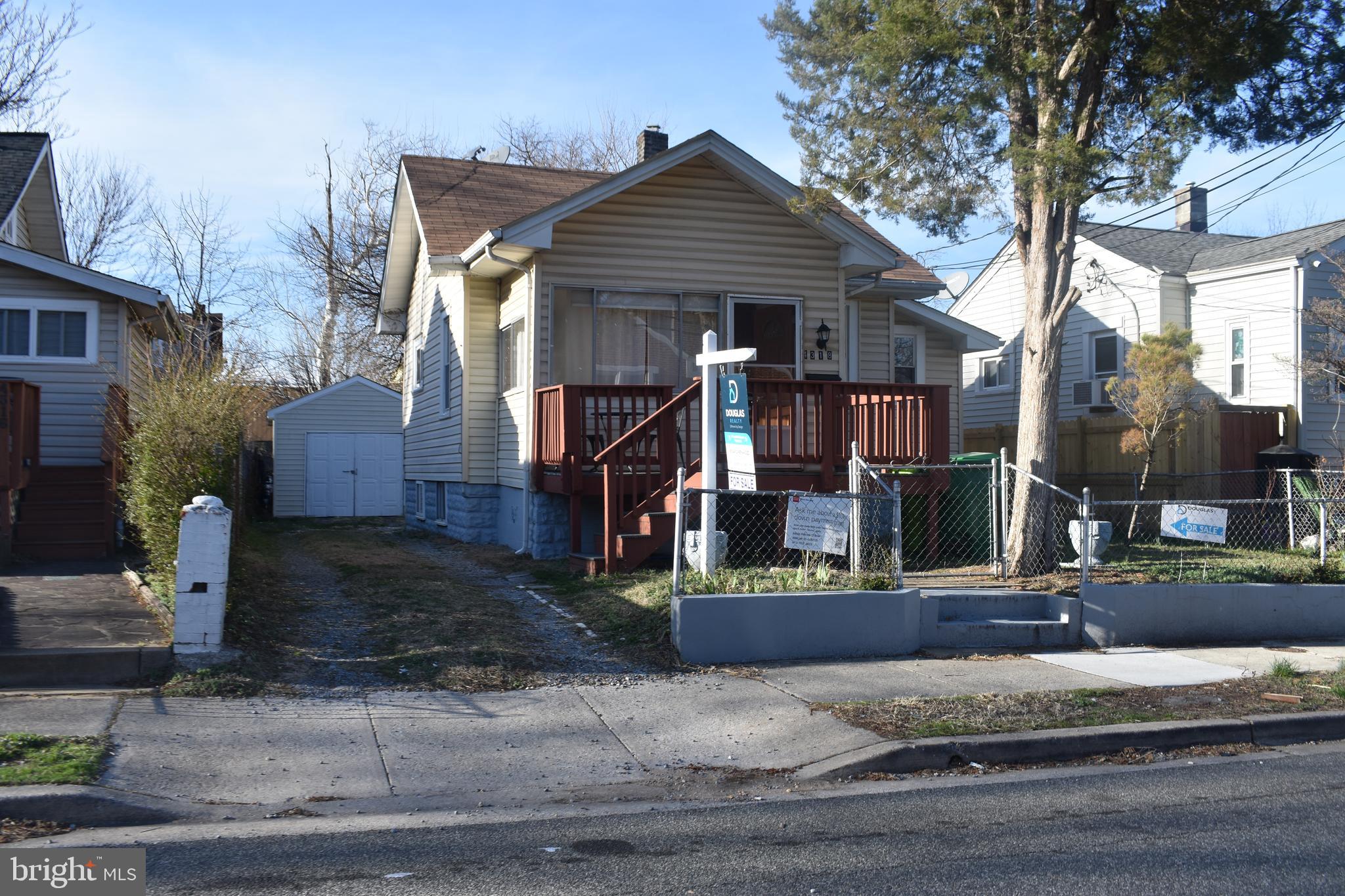 COLMAR MANOR - Residential