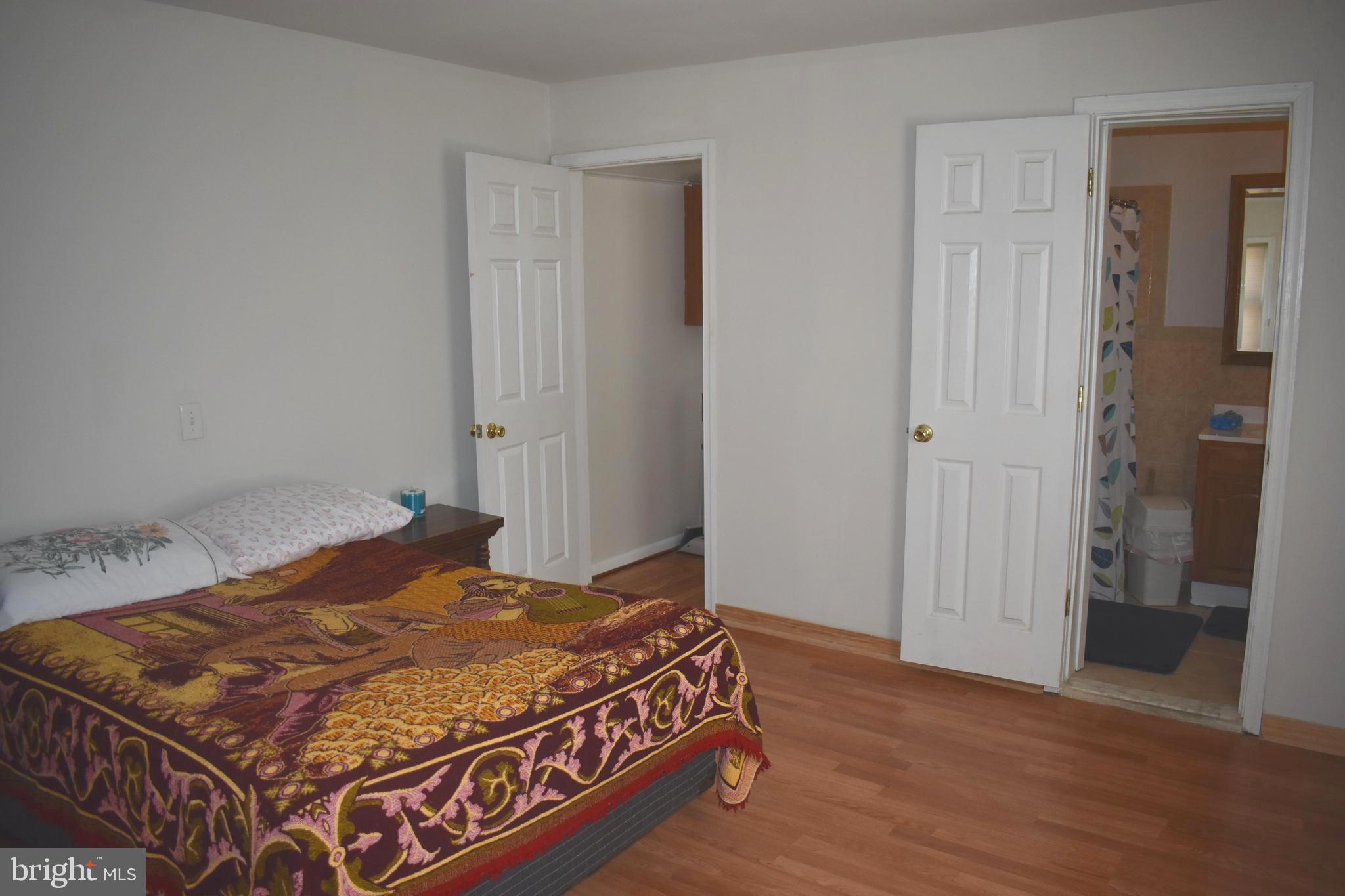 COLMAR MANOR - Residential