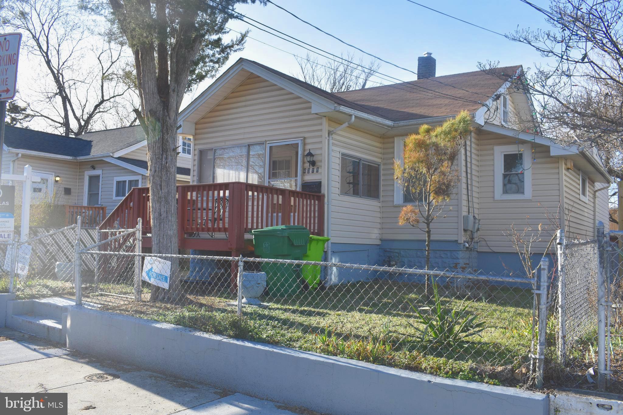 COLMAR MANOR - Residential