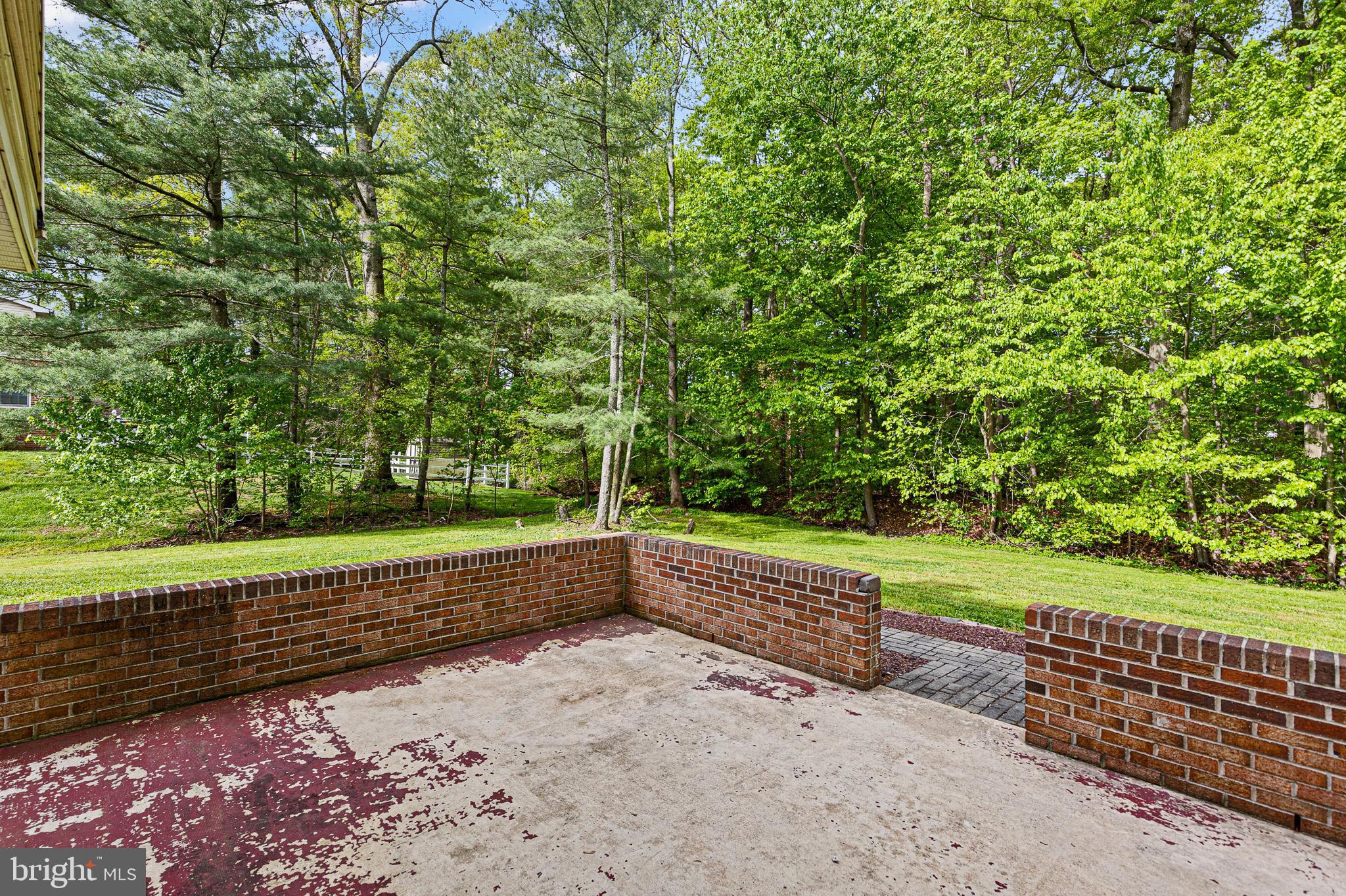 HICKORY WOODS - Residential