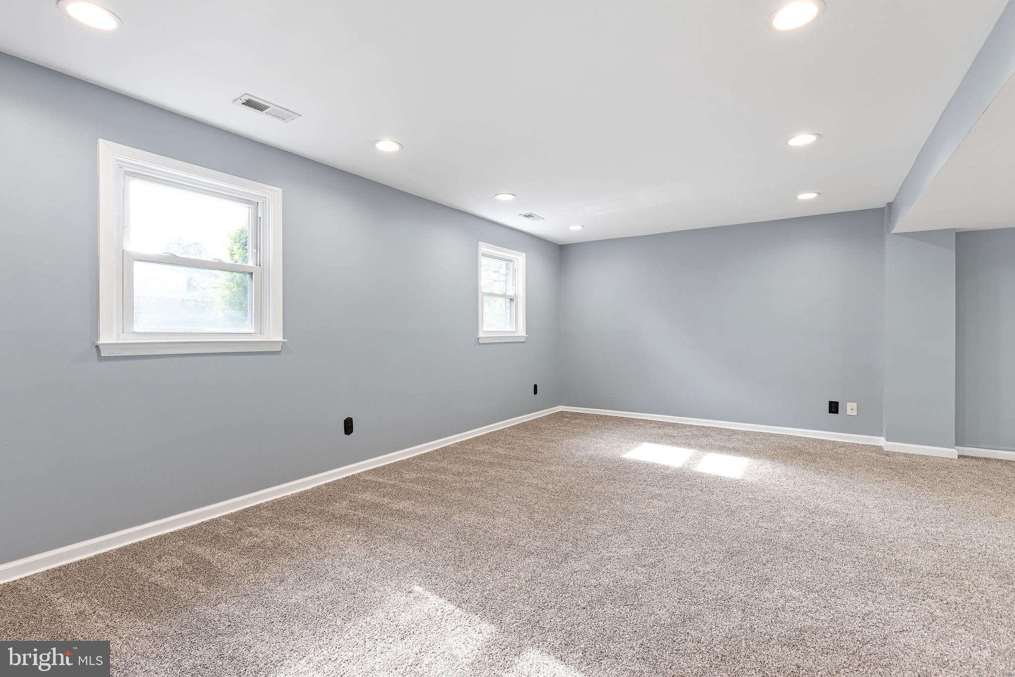 HICKORY WOODS - Residential